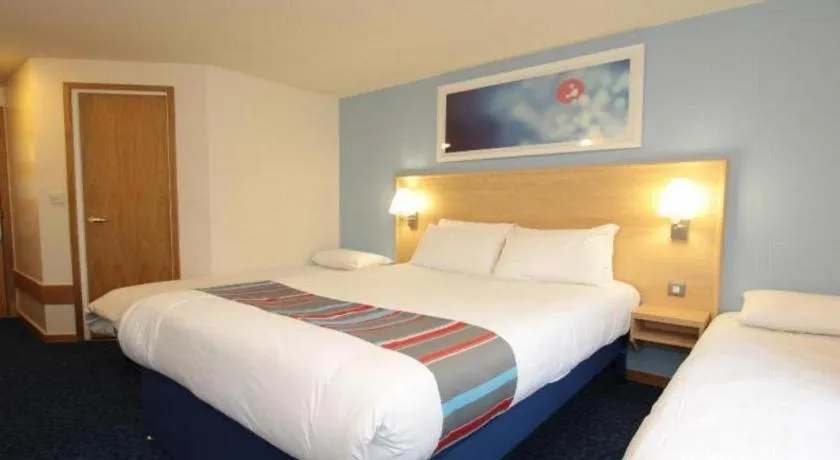 Bed in Travelodge Crewe Barthomley