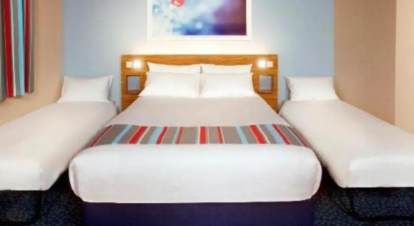 Bed in Travelodge Birmingham Yardley