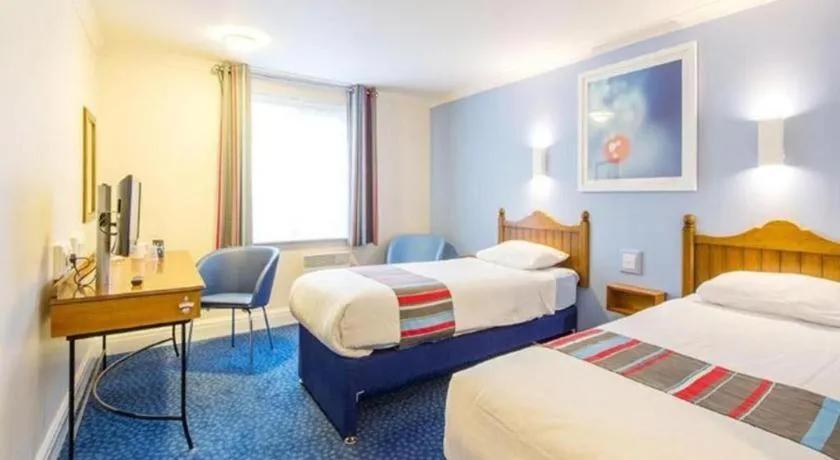 Bed in Travelodge Perth A9