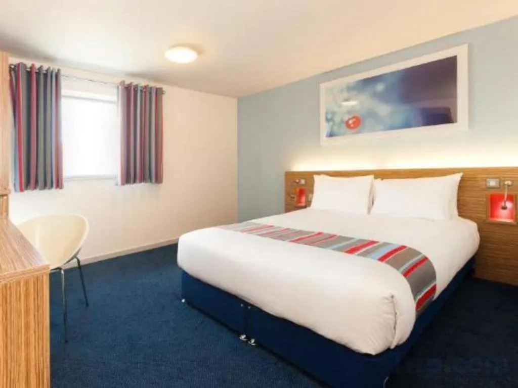 Bed in Travelodge Hereford Grafton
