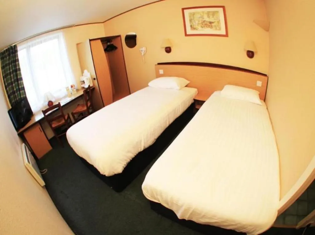 Bed in Travelodge Washington A1 (M) Northbound