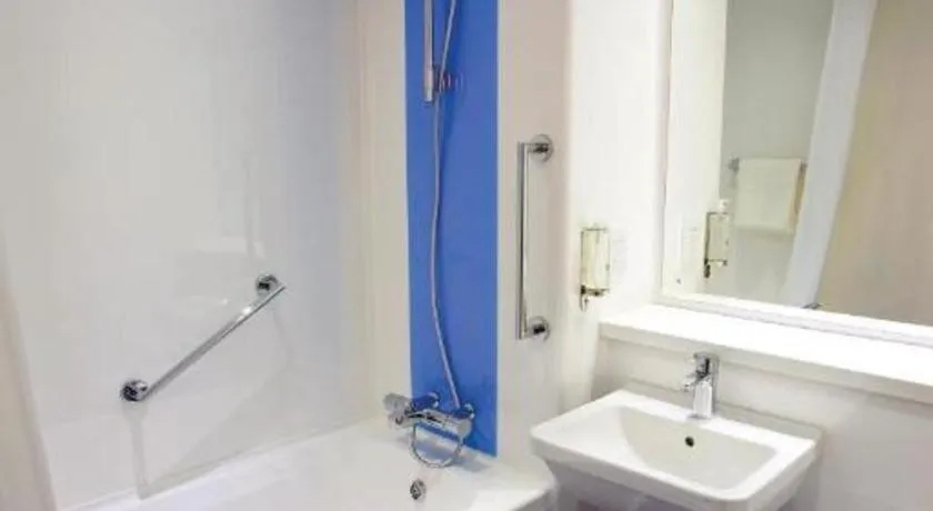 Travelodge Alton Four Marks