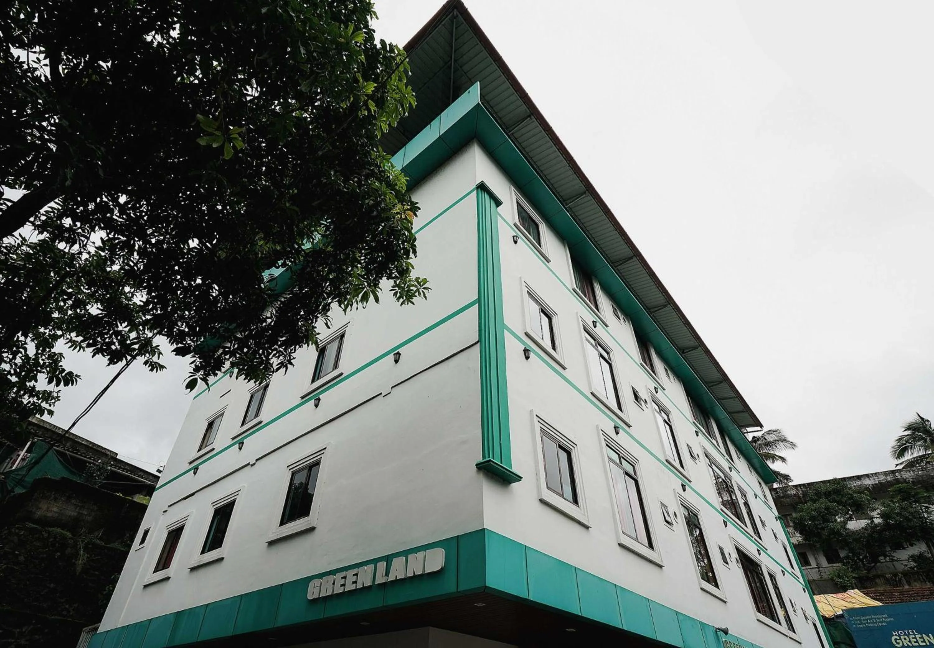 Facade/entrance in Hotel O Greenland