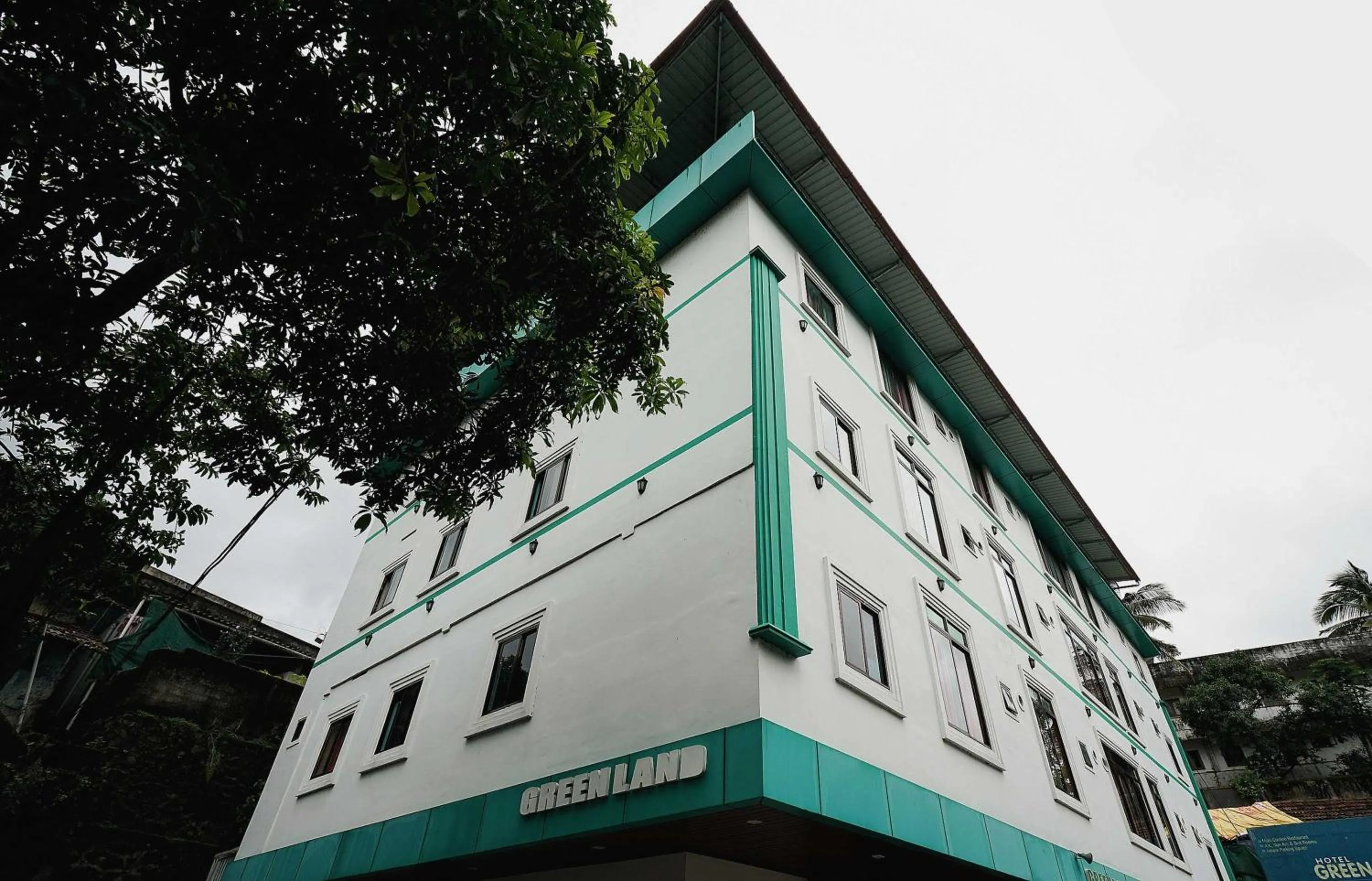 Facade/entrance in Hotel O Greenland