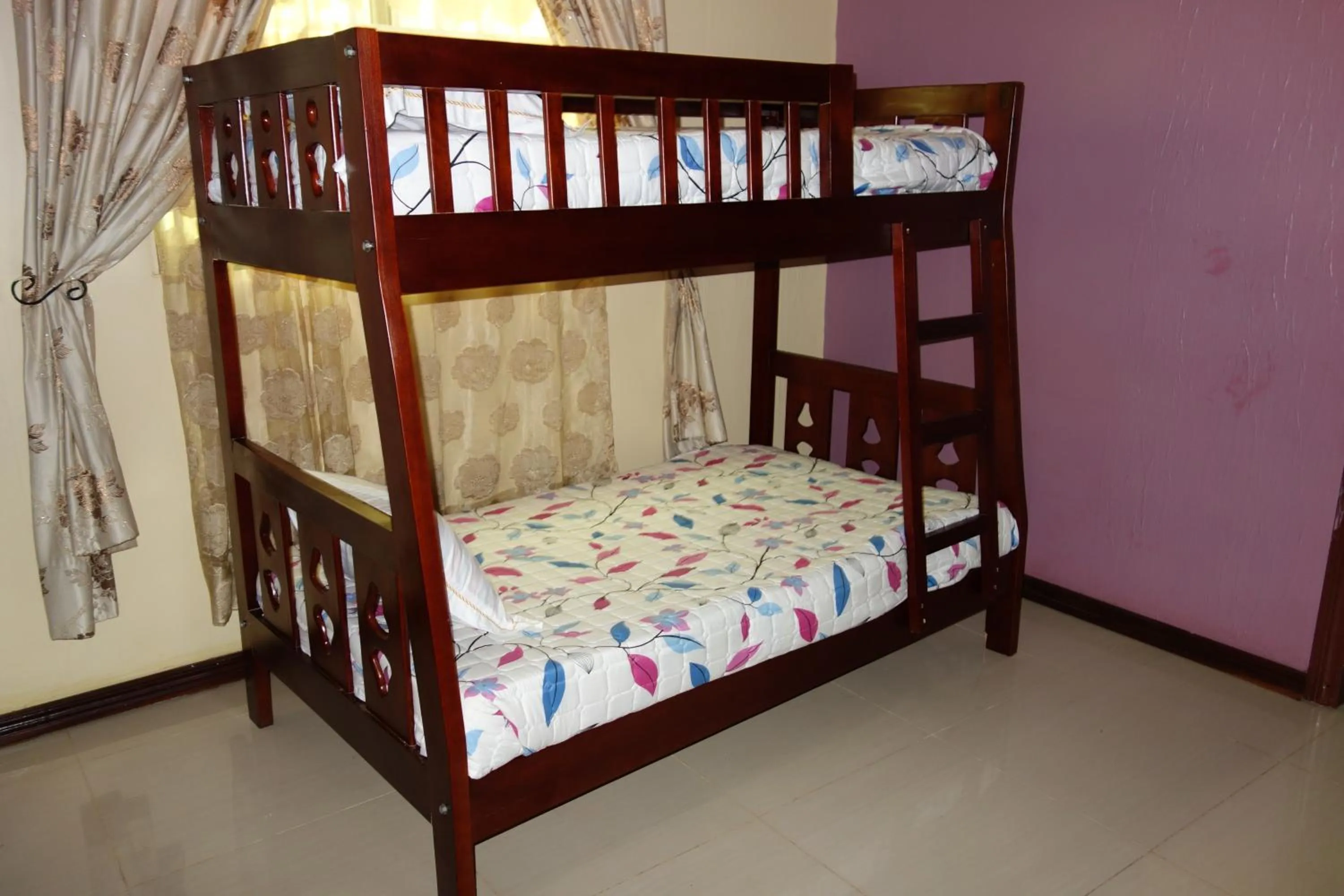 bunk bed, Bed in Impala Suites