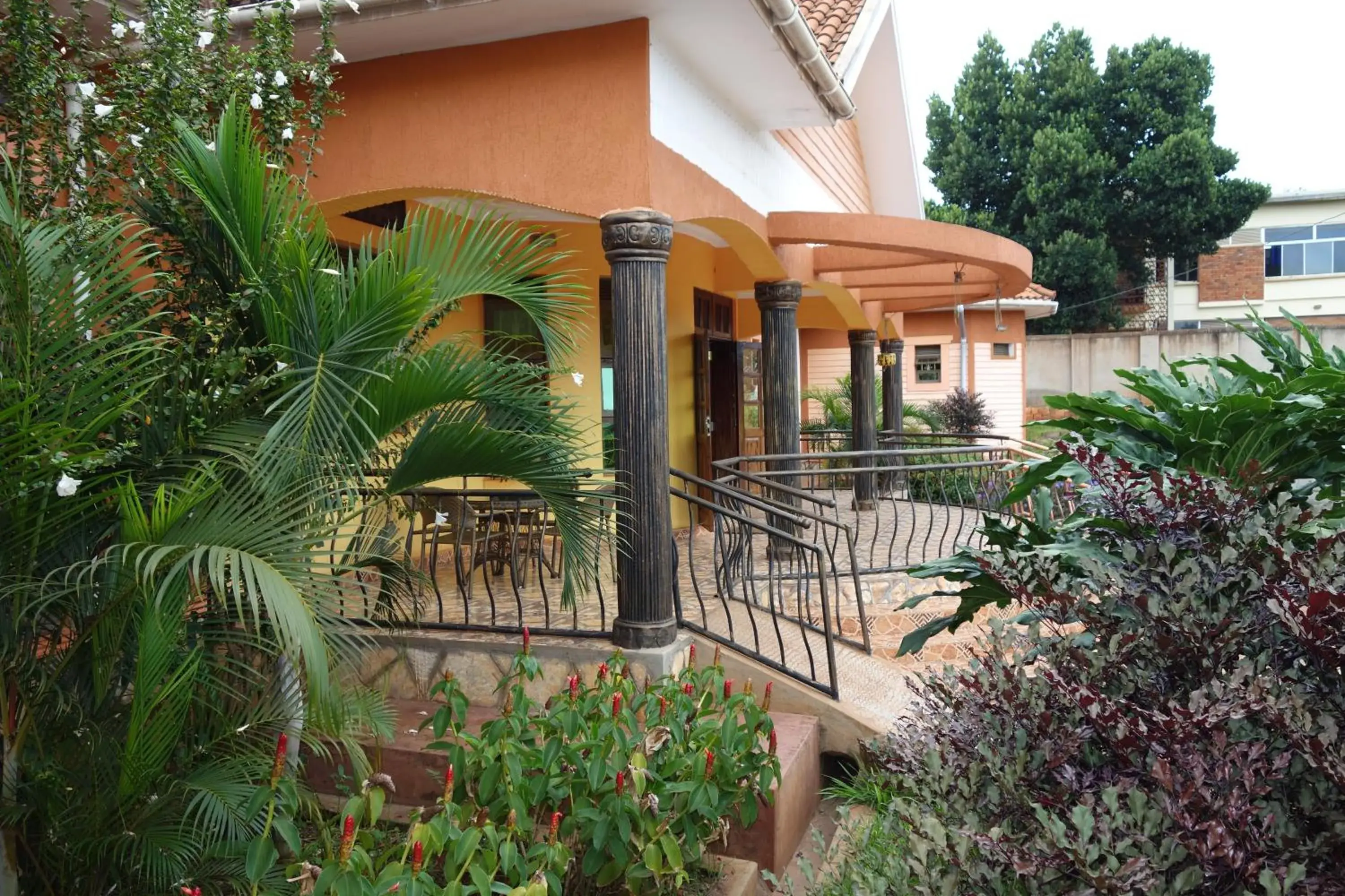 Facade/entrance in Impala Suites Facade/entrance in Impala Suites