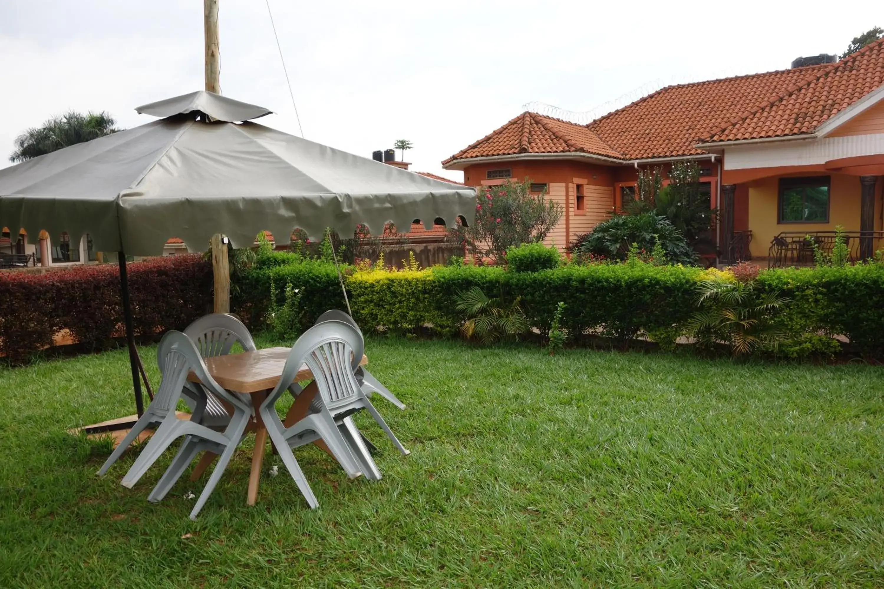 Restaurant/places to eat in Impala Suites Restaurant/places to eat in Impala Suites