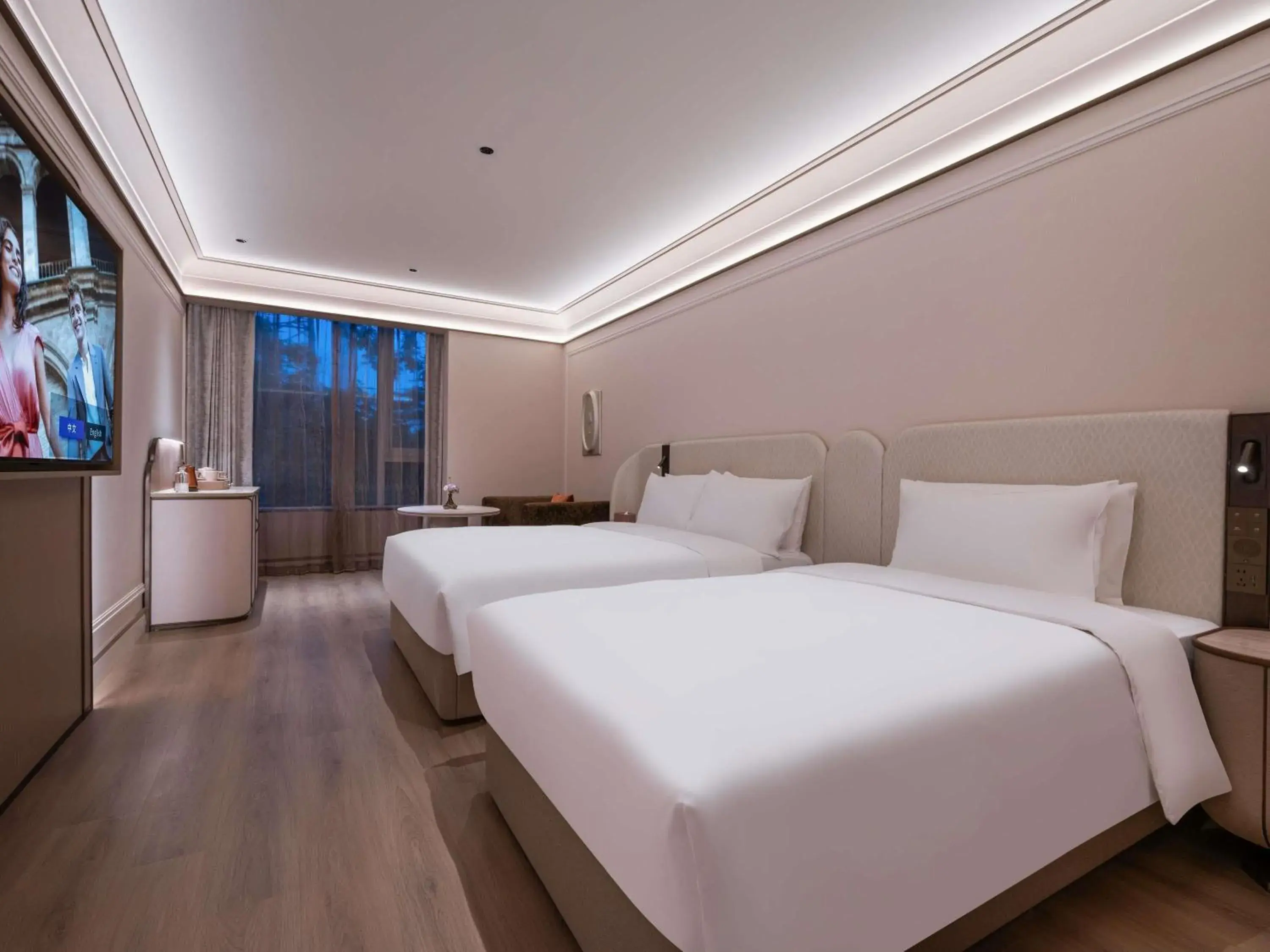 Executive Twin Room in Mercure Hangzhou West Lake Yuquan Executive Twin Room in Mercure Hangzhou West Lake Yuquan