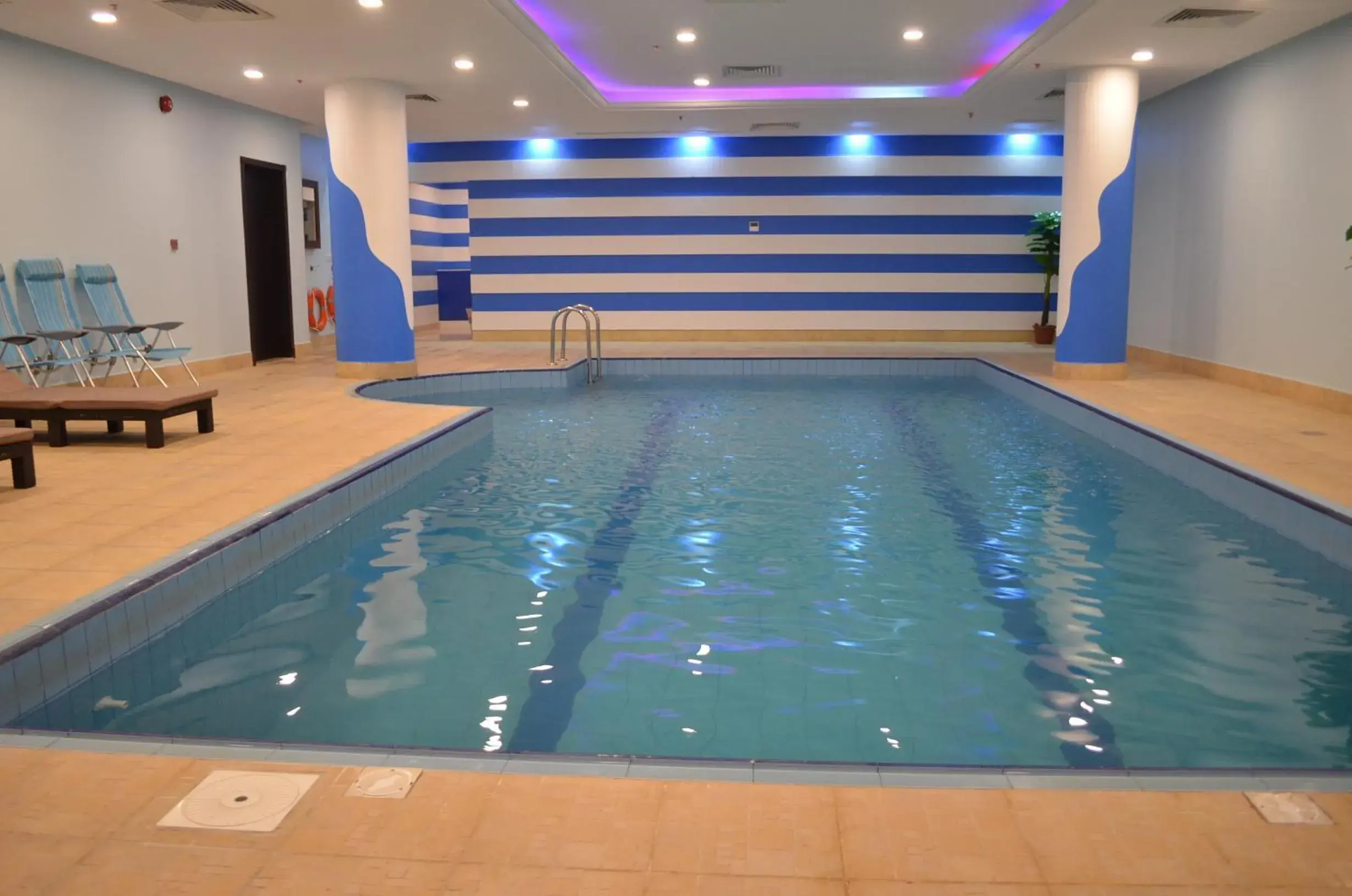 Swimming pool in One to One Swimming pool in One to One