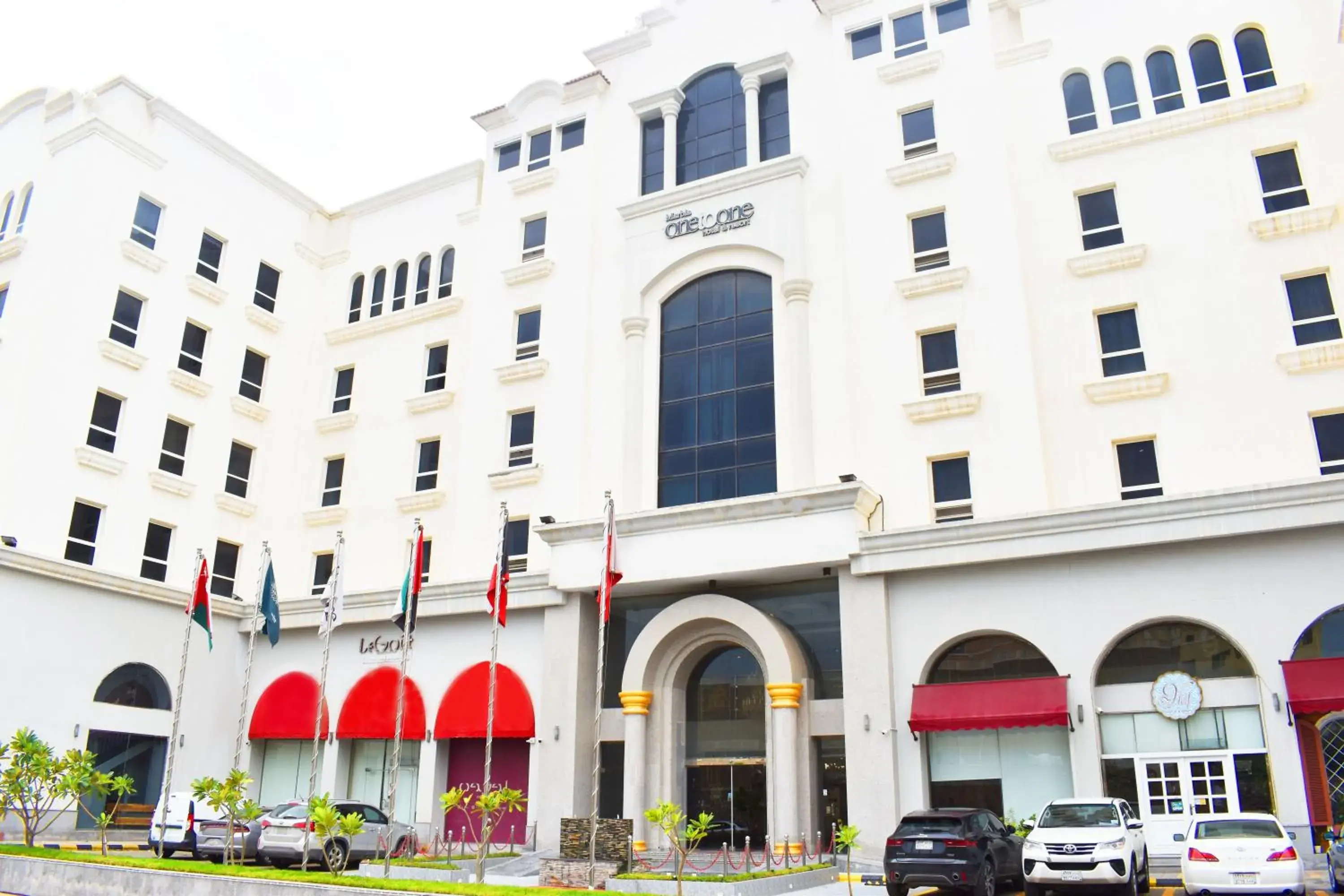 Property building in One to One Property building in One to One