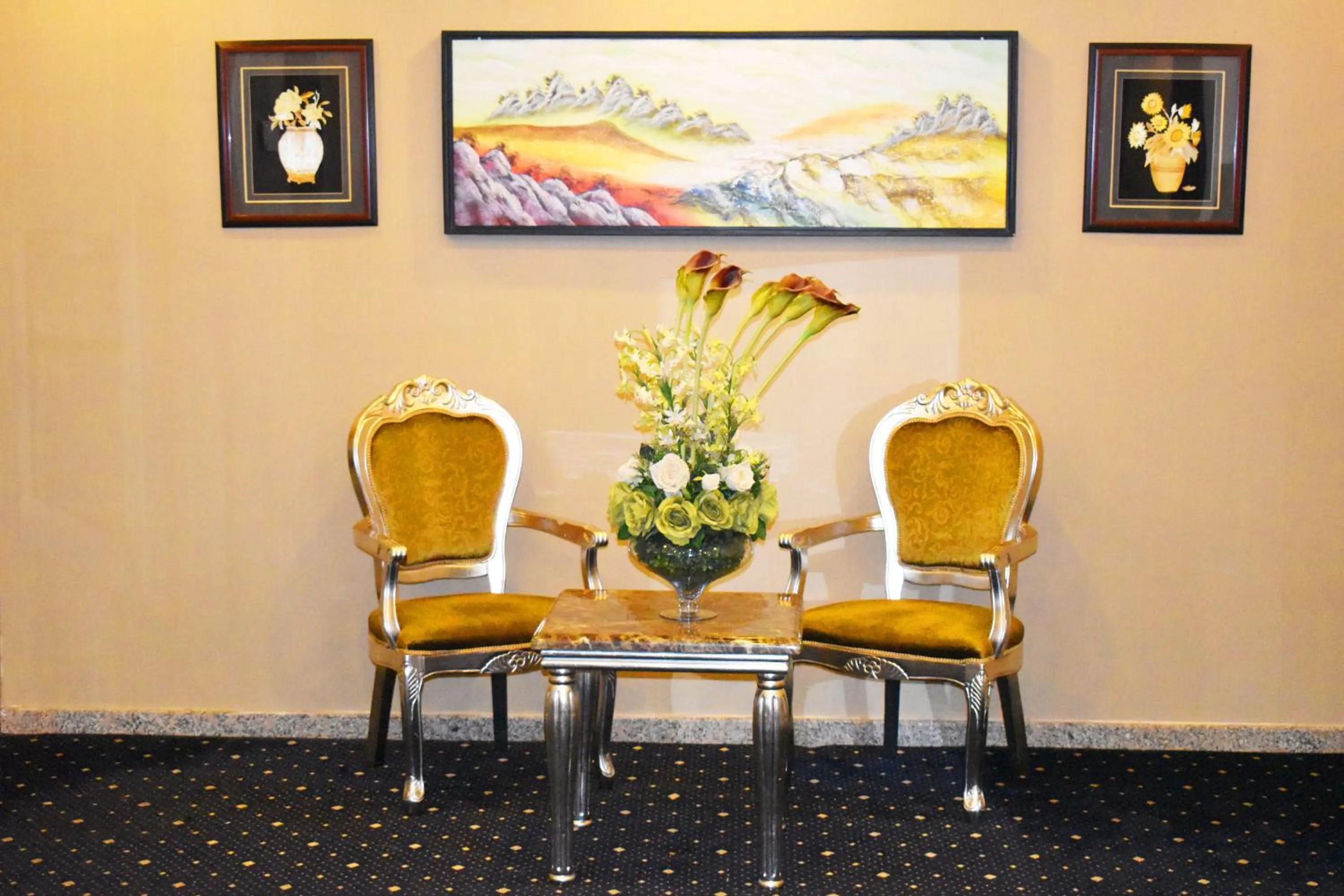 Decorative detail in One to One