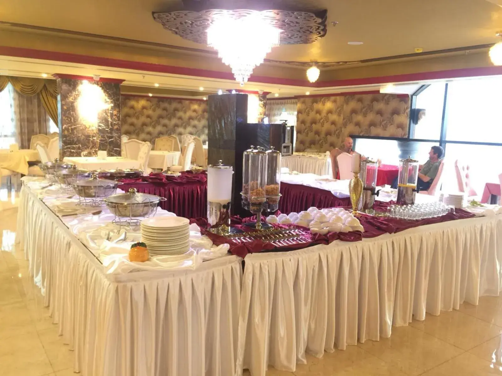 Breakfast in One to One Breakfast in One to One