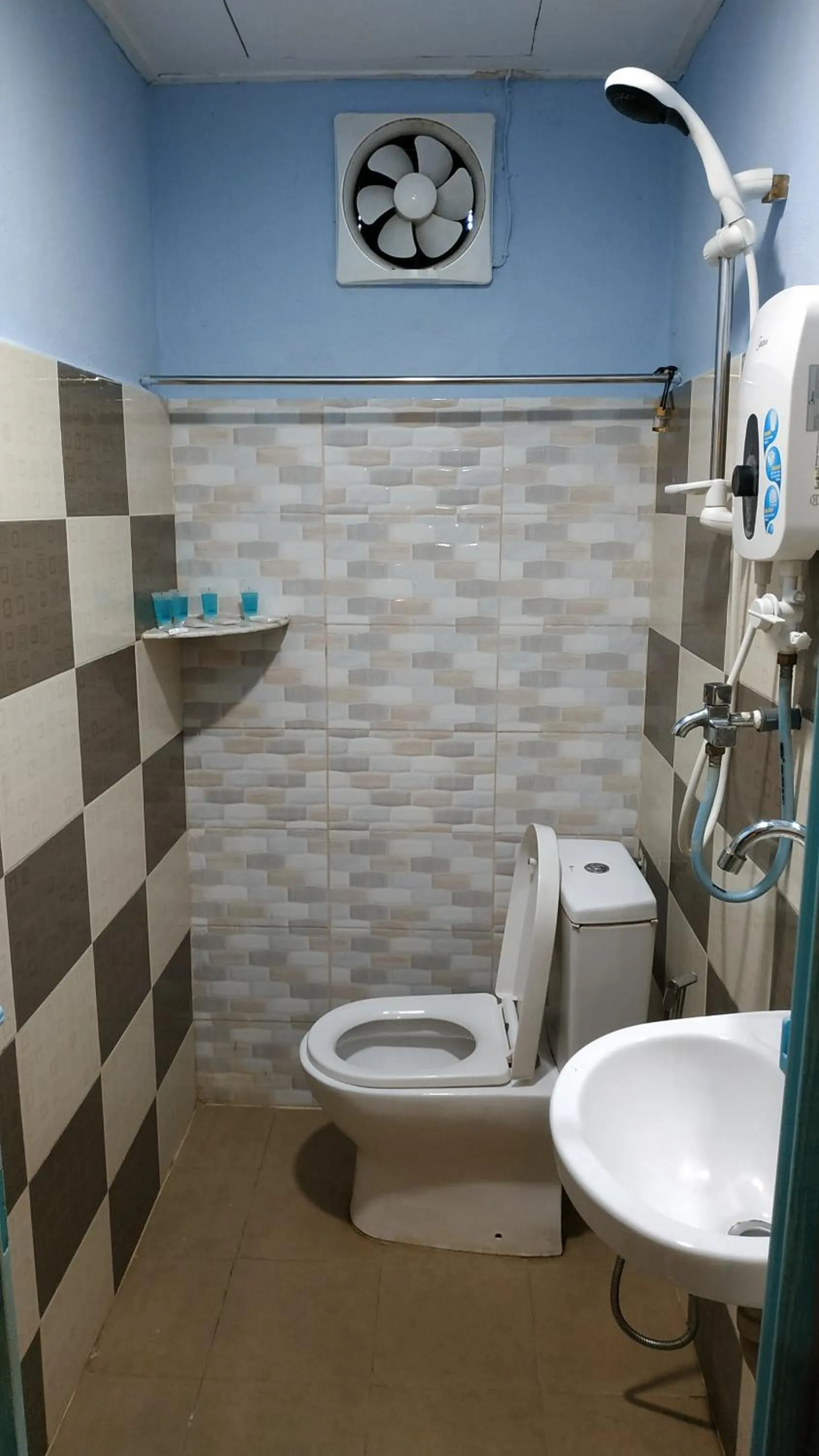 Niyaz Inn