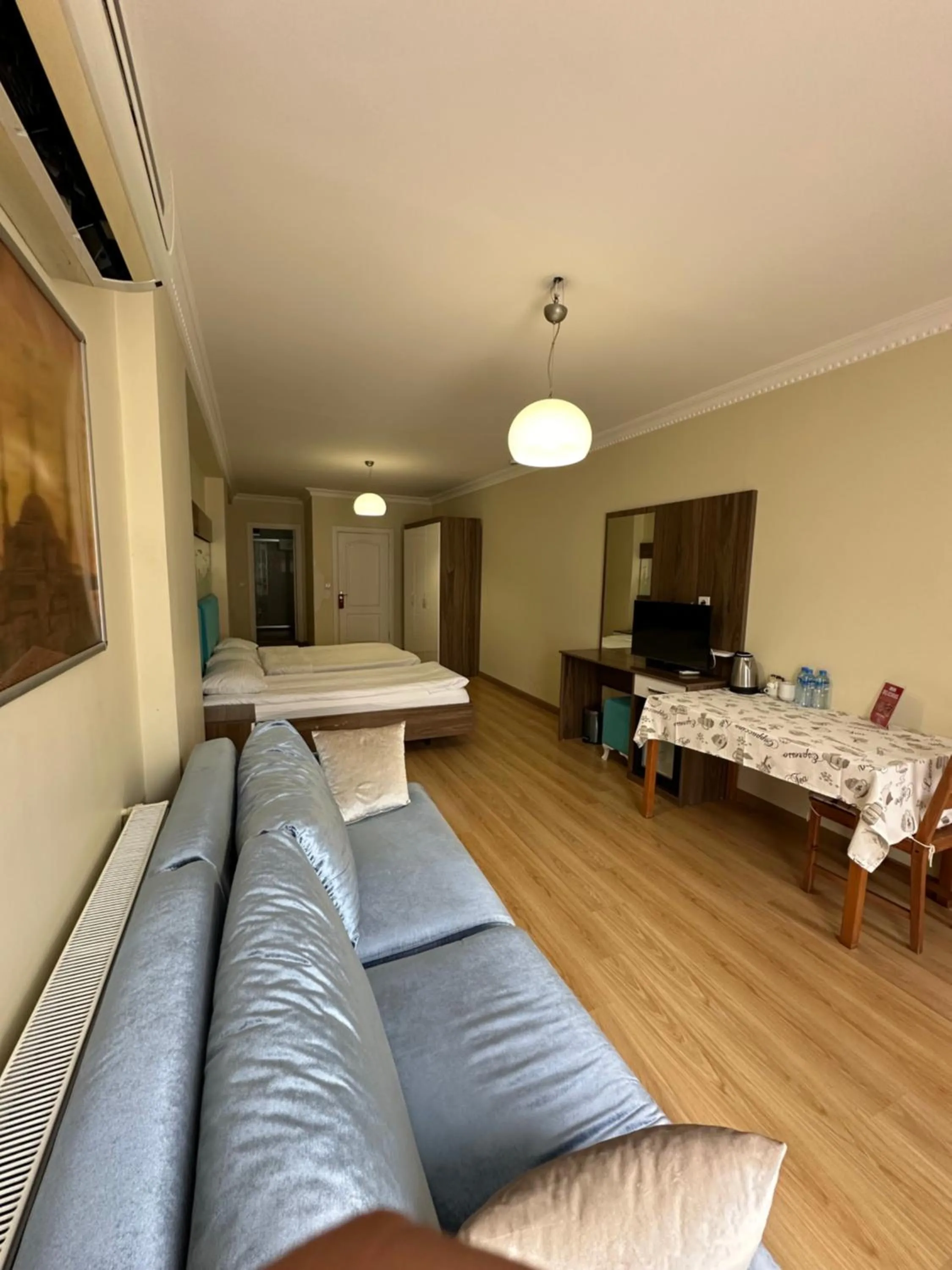 Seating area in Kupeli Hotel