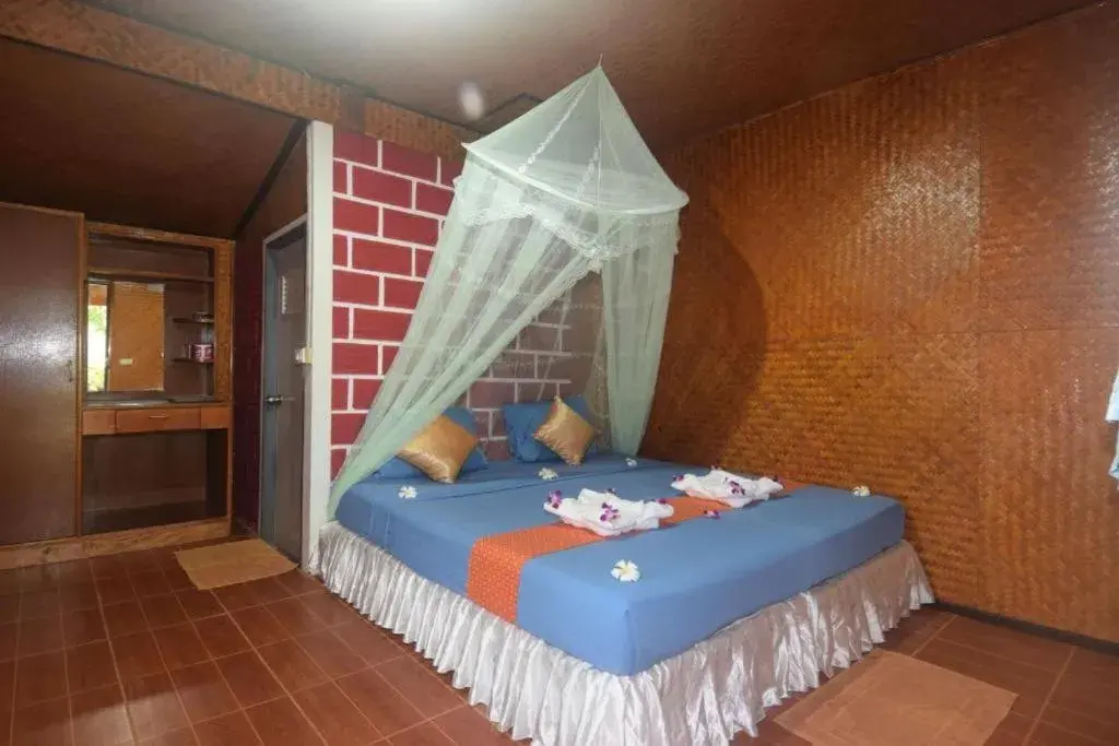 Bed in Lanta Long Beach Hostel Bed in Lanta Long Beach Hostel