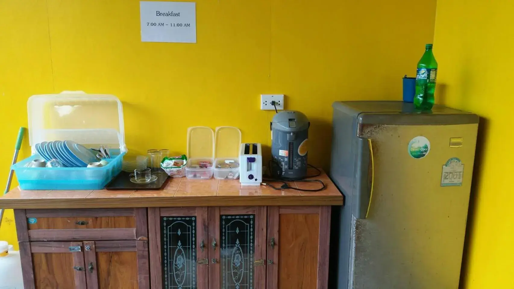 Breakfast in Lanta Long Beach Hostel Breakfast in Lanta Long Beach Hostel