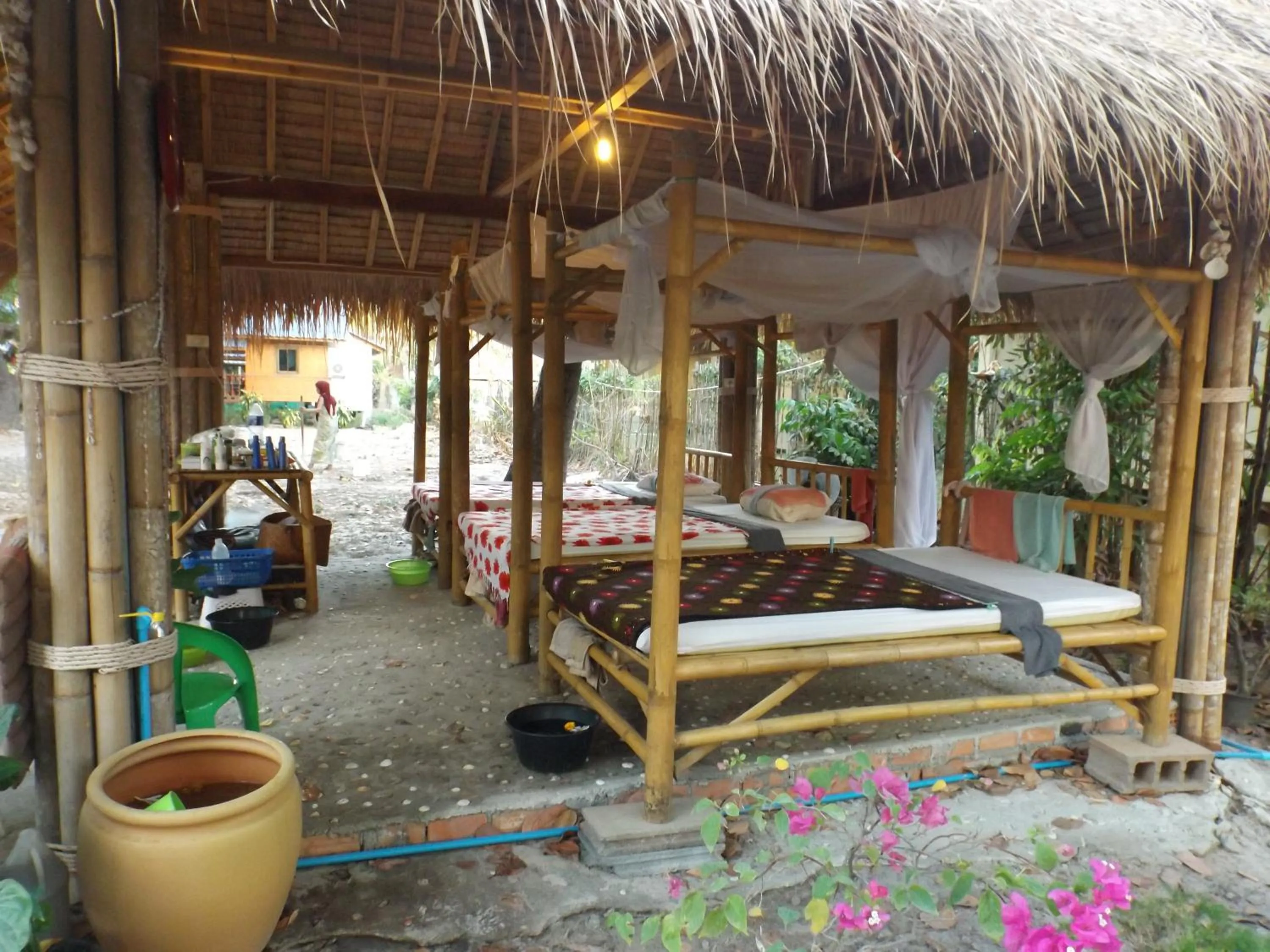 Spa and wellness centre/facilities in Lanta Long Beach Hostel
