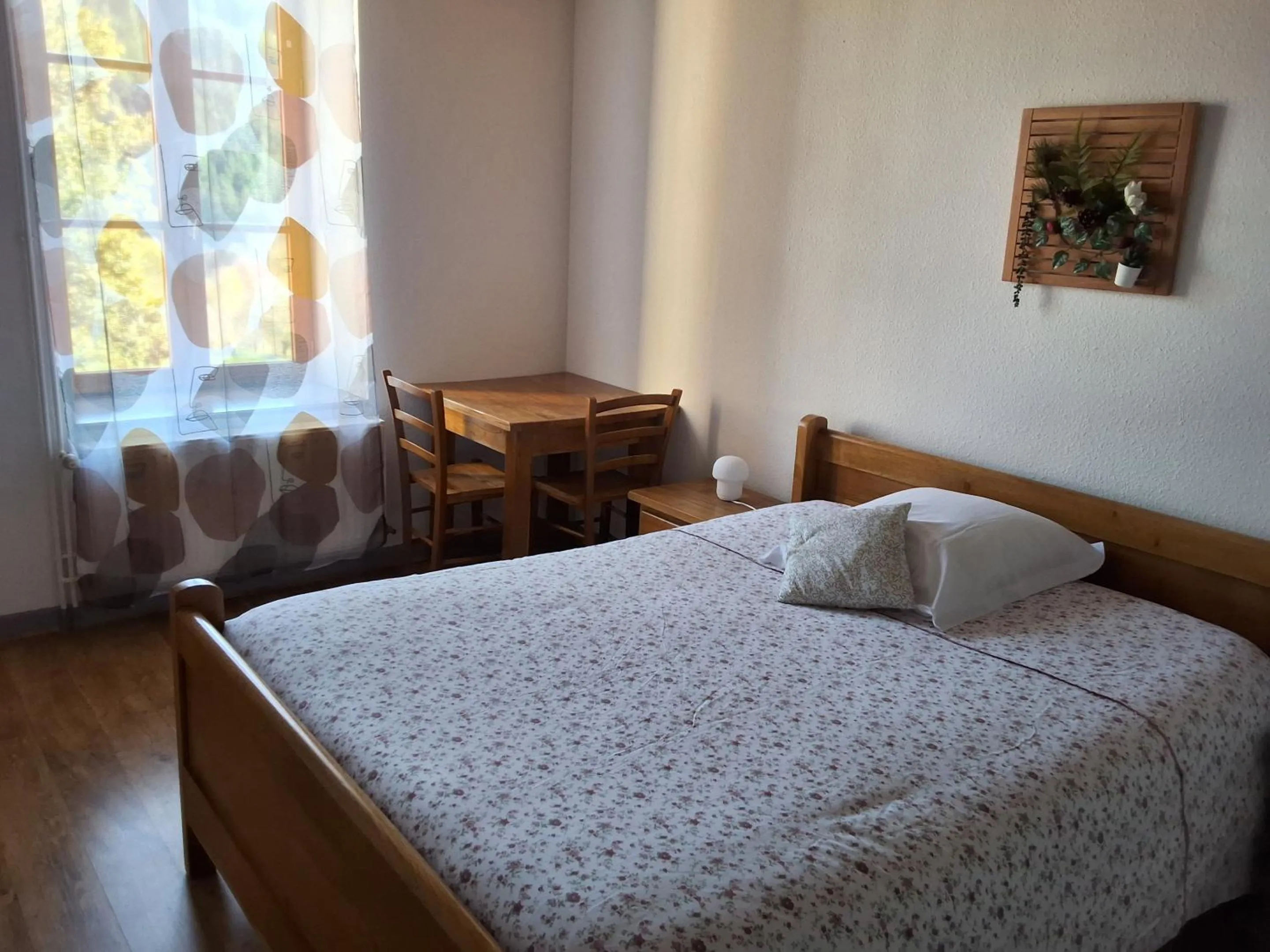 Bedroom, Bed in L'auberge De La Source