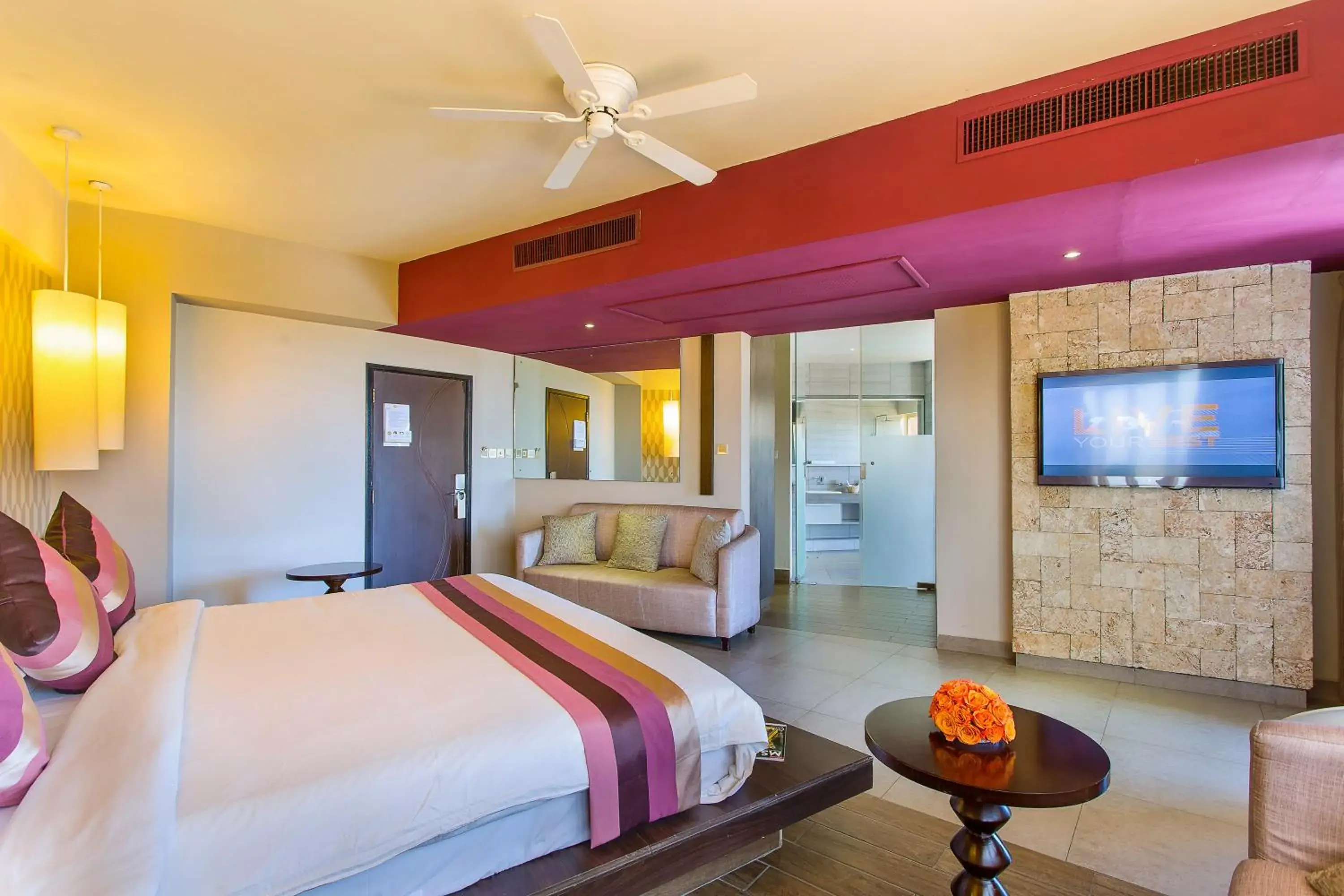 Photo of the whole room, Bed in Bliss Resort Photo of the whole room, Bed in Bliss Resort