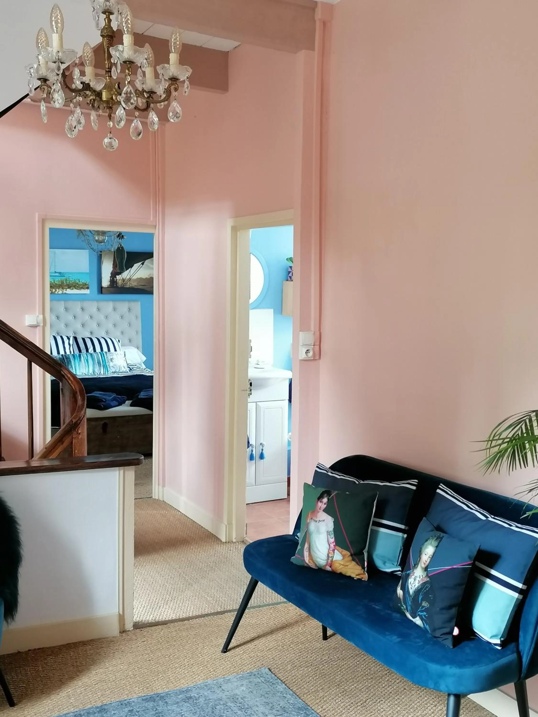 Seating area in La Tocade Del Arte - Dinan