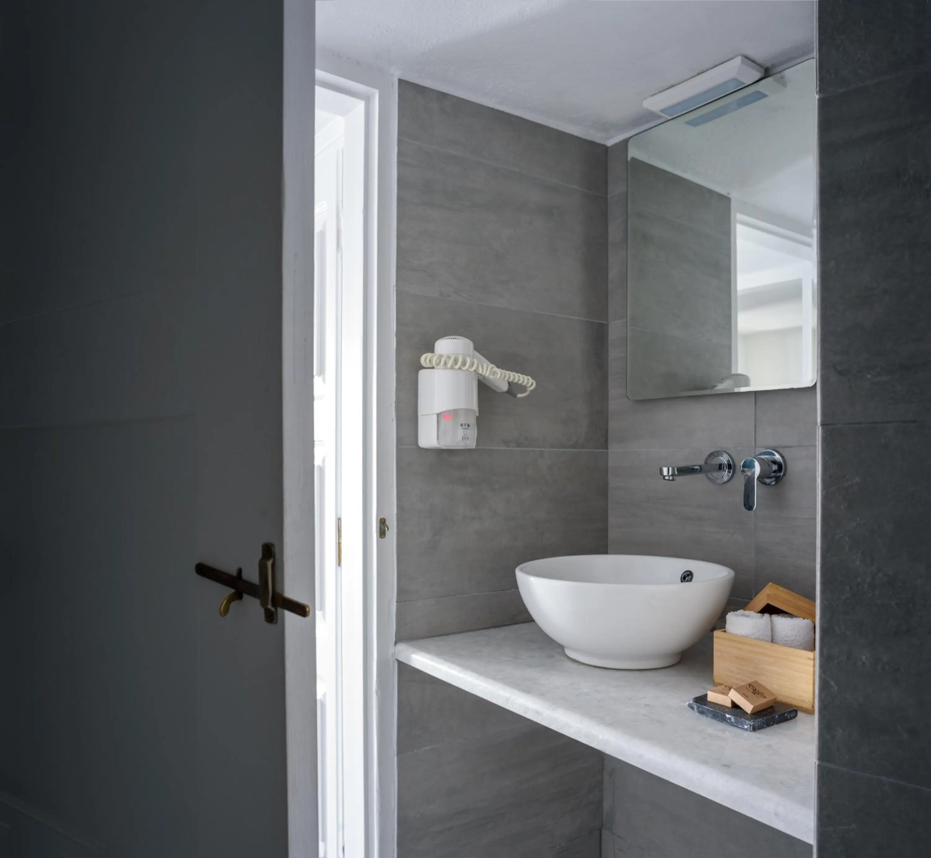 Bathroom in Heliotopos