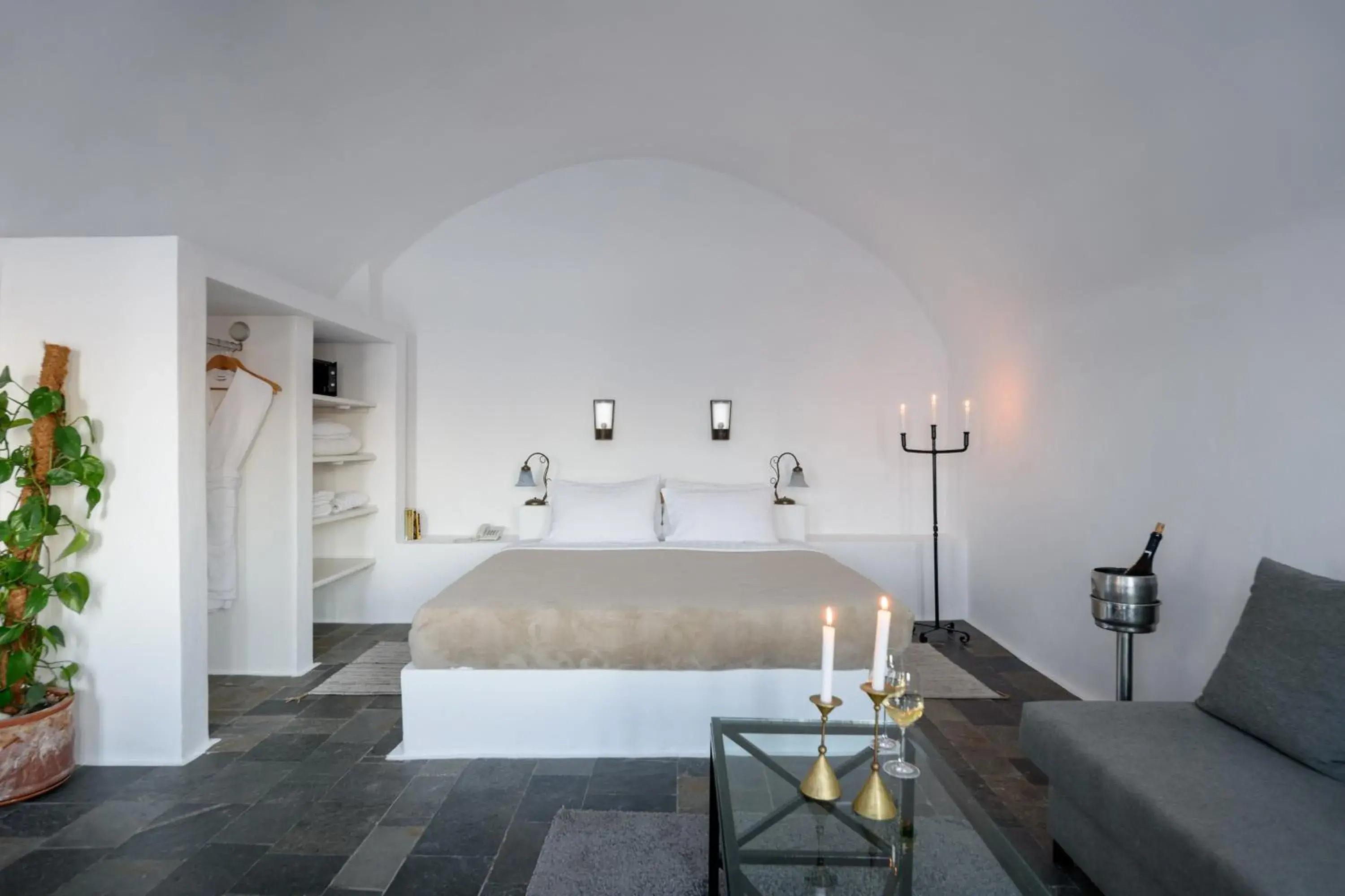 Suite with Panoramic Caldera View in Heliotopos Suite with Panoramic Caldera View in Heliotopos