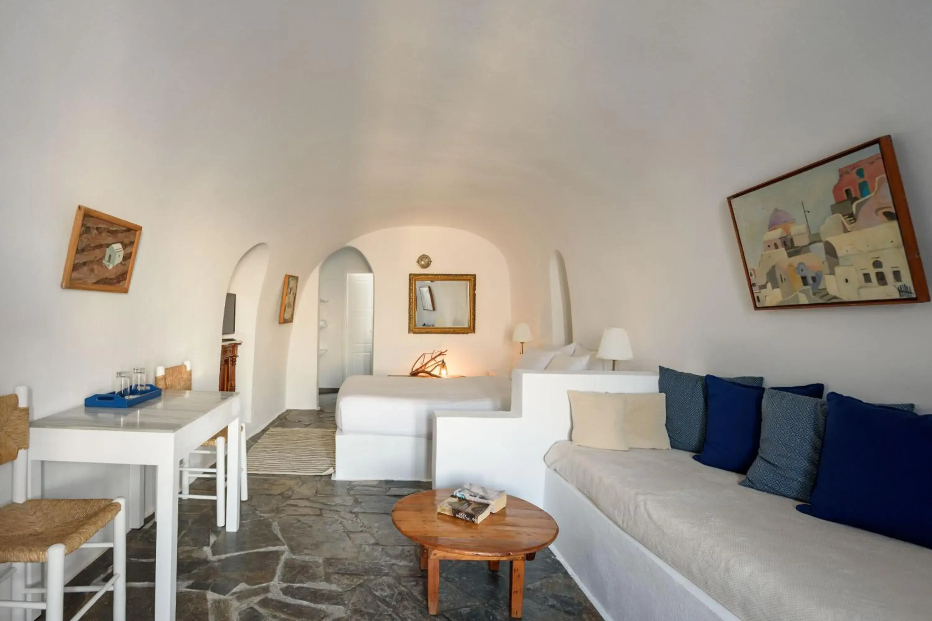 Cave Suite in Heliotopos Cave Suite in Heliotopos