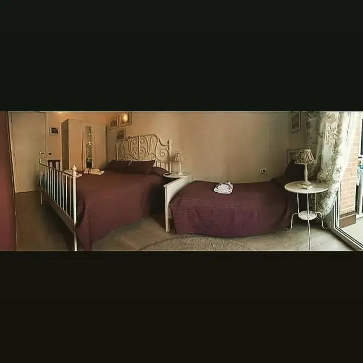 Triple Room with Private Bathroom in B&B San Vitale Triple Room with Private Bathroom in B&B San Vitale