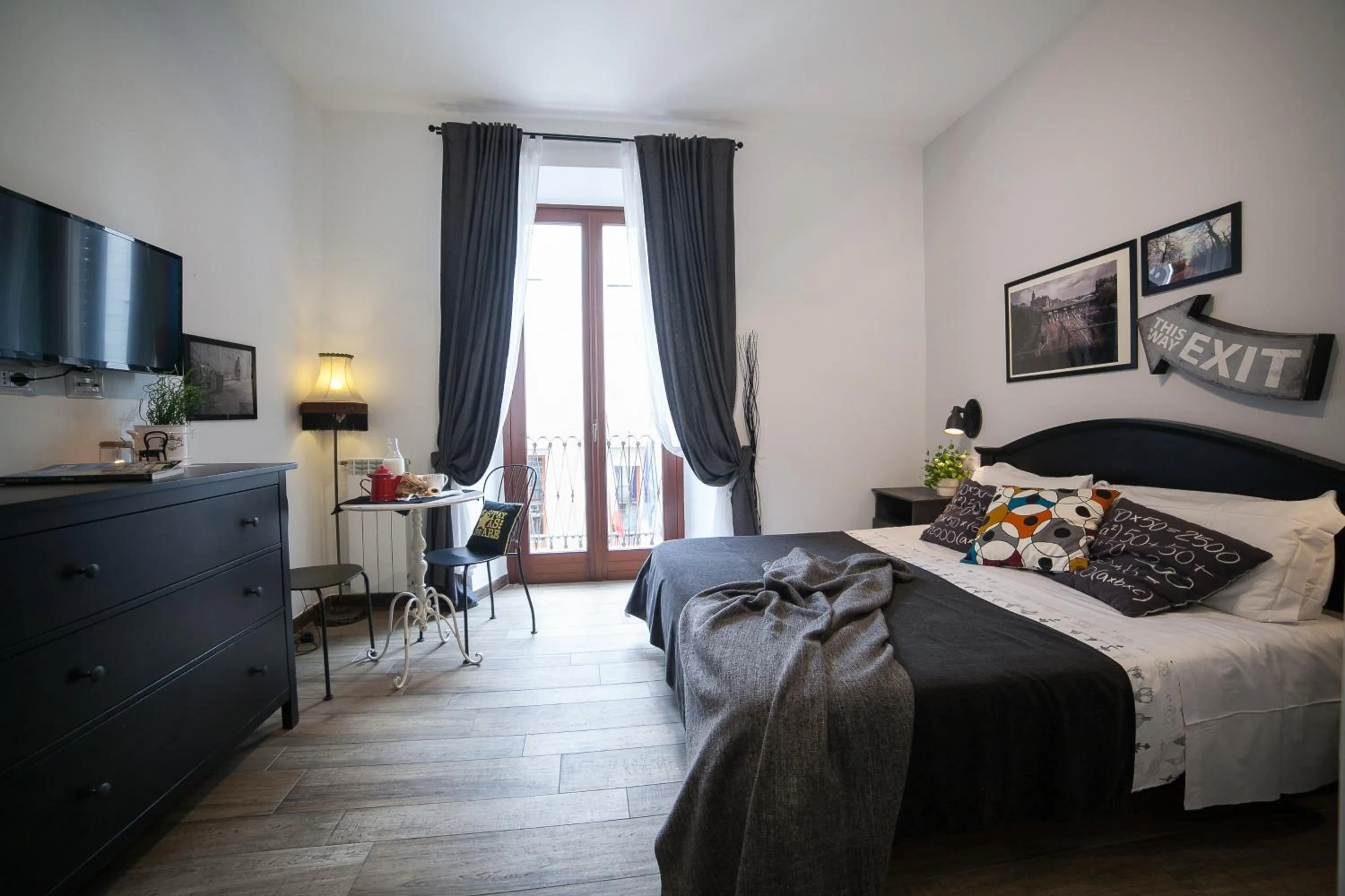 Photo of the whole room, Bed in Maison Coquette