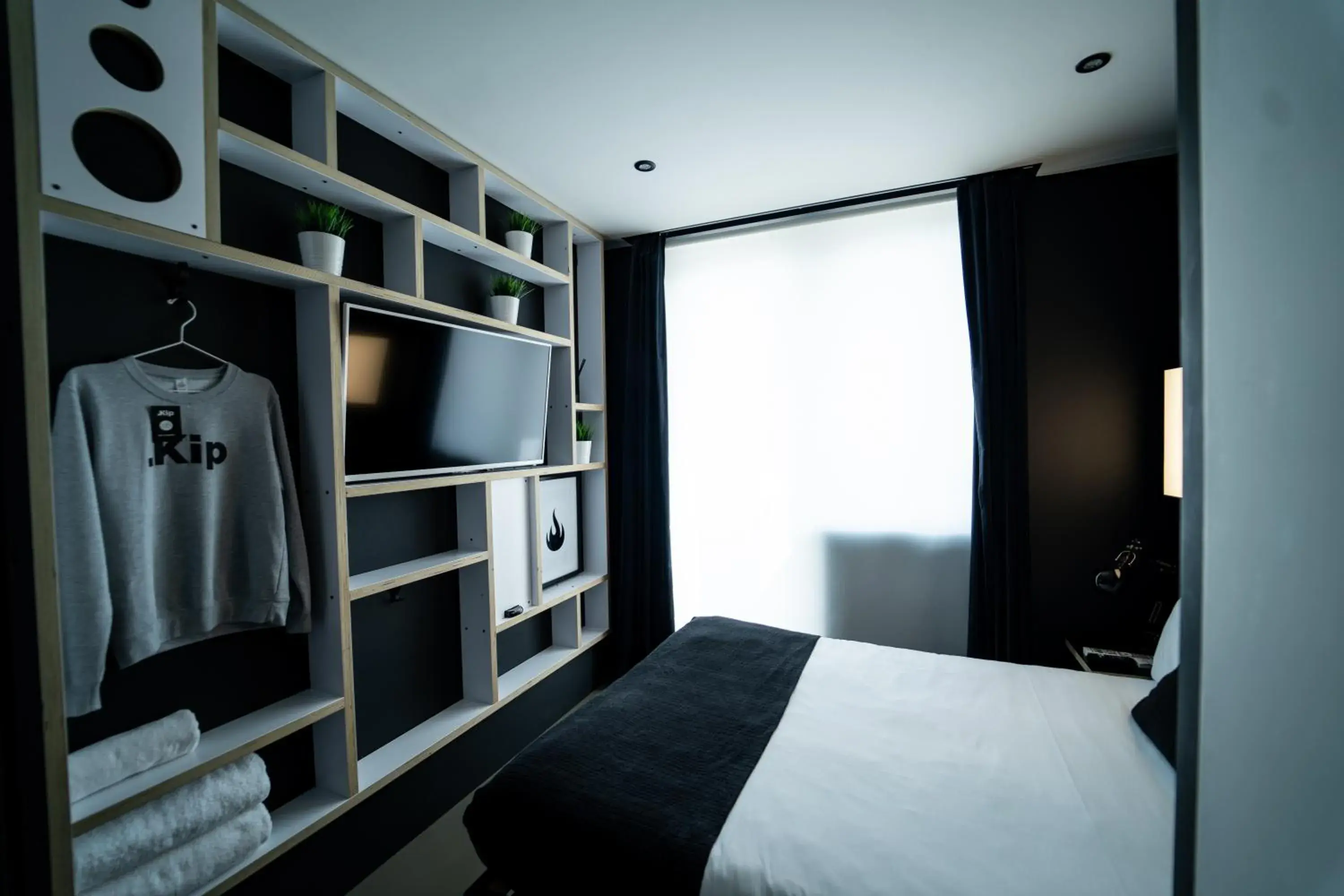 TV and multimedia, Bed in Kip Hotel TV and multimedia, Bed in Kip Hotel