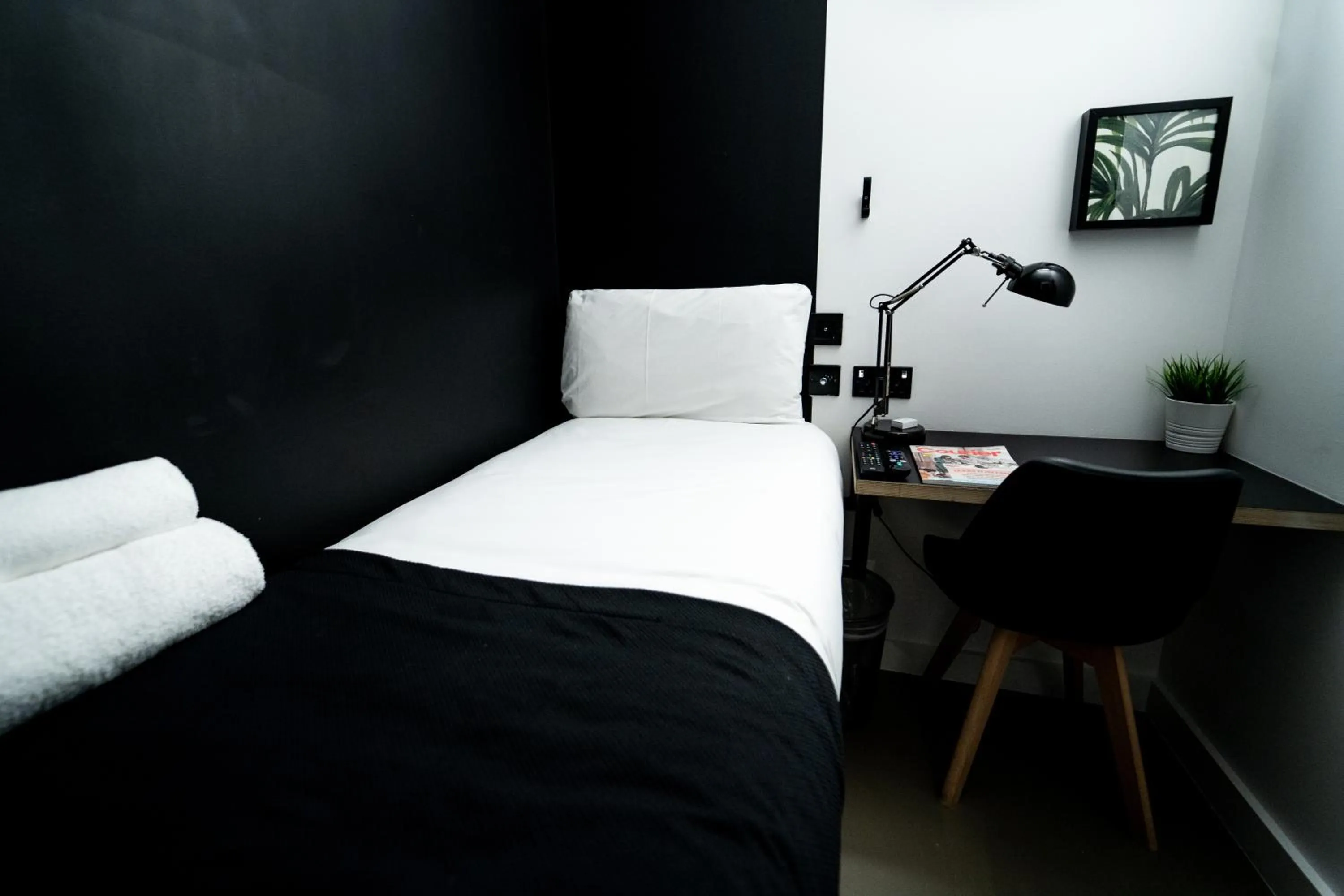 Photo of the whole room, Bed in Kip Hotel