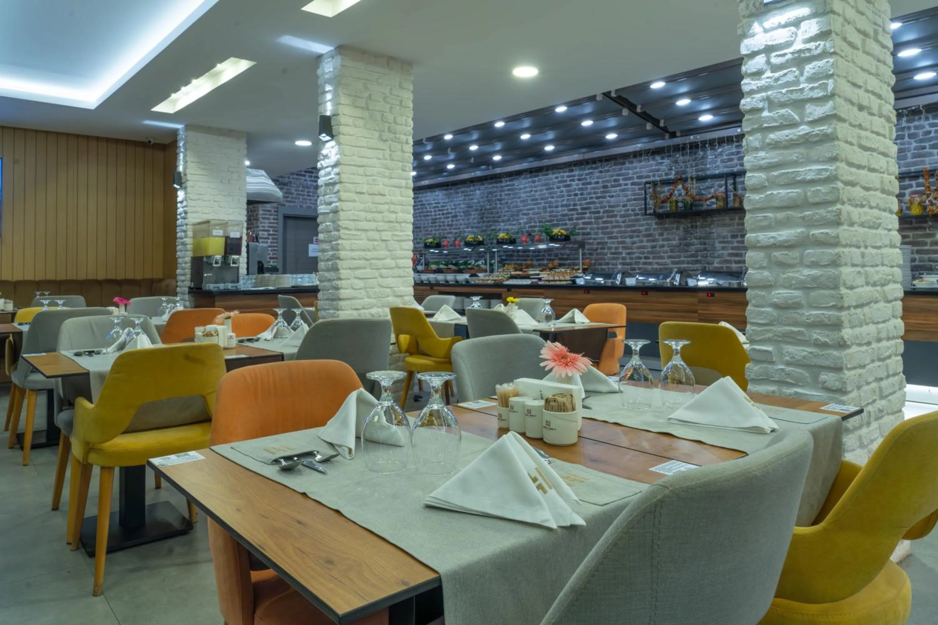 Restaurant/places to eat in Laren Family Hotel & Spa - Boutique Class