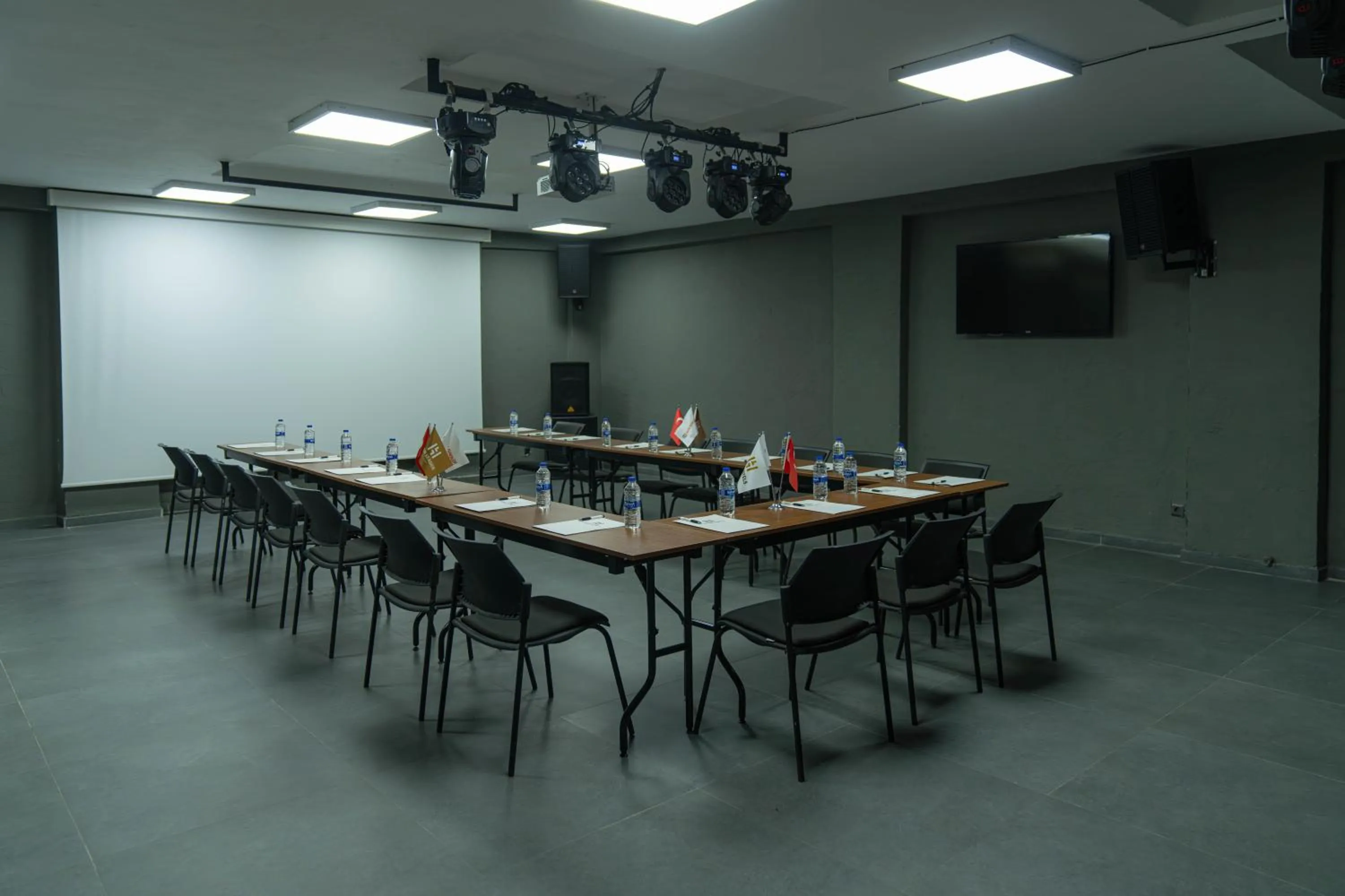 Meeting/conference room in Laren Family Hotel & Spa - Boutique Class