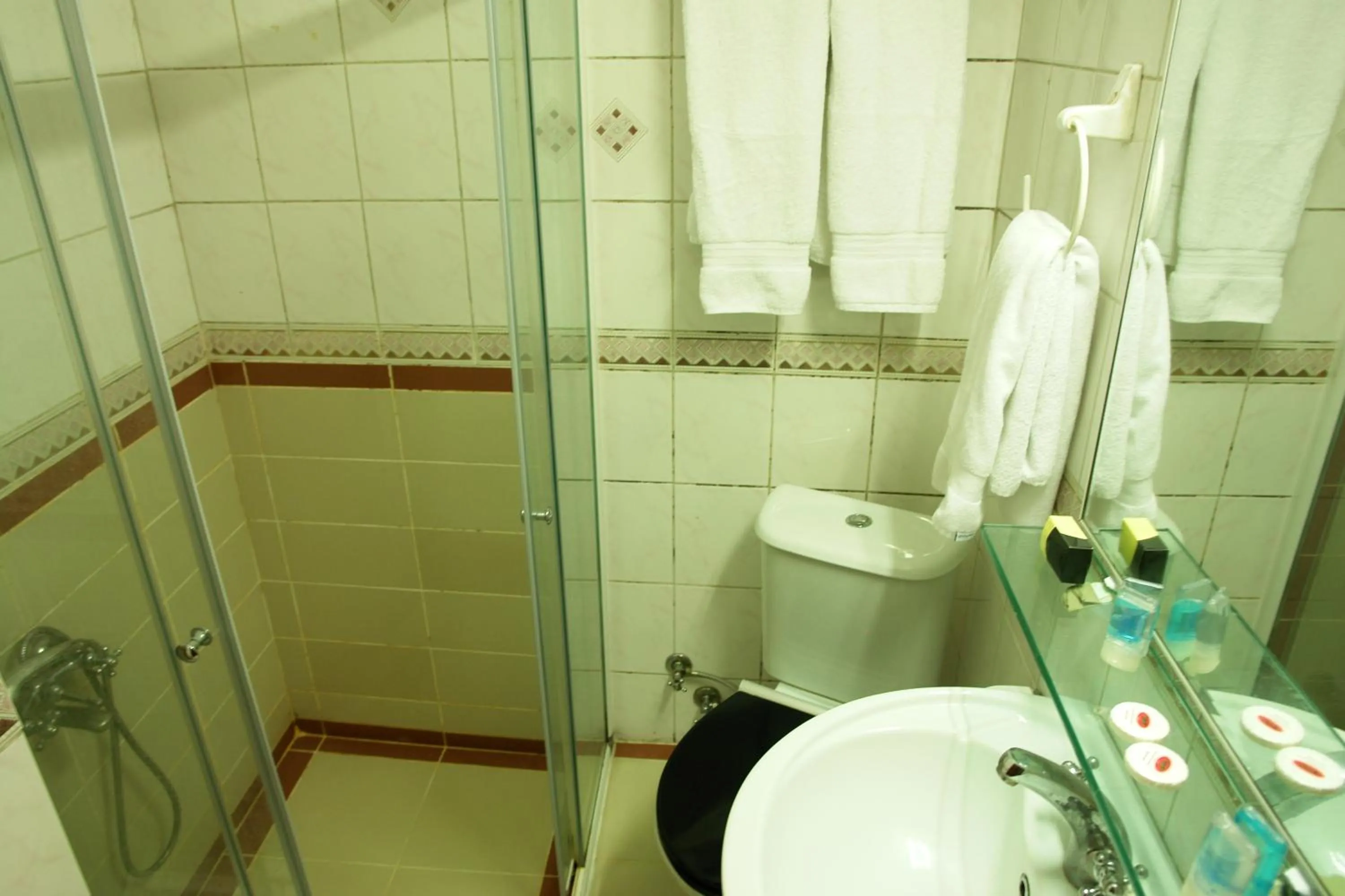 Logo/Certificate/Sign in Turvan Hotel