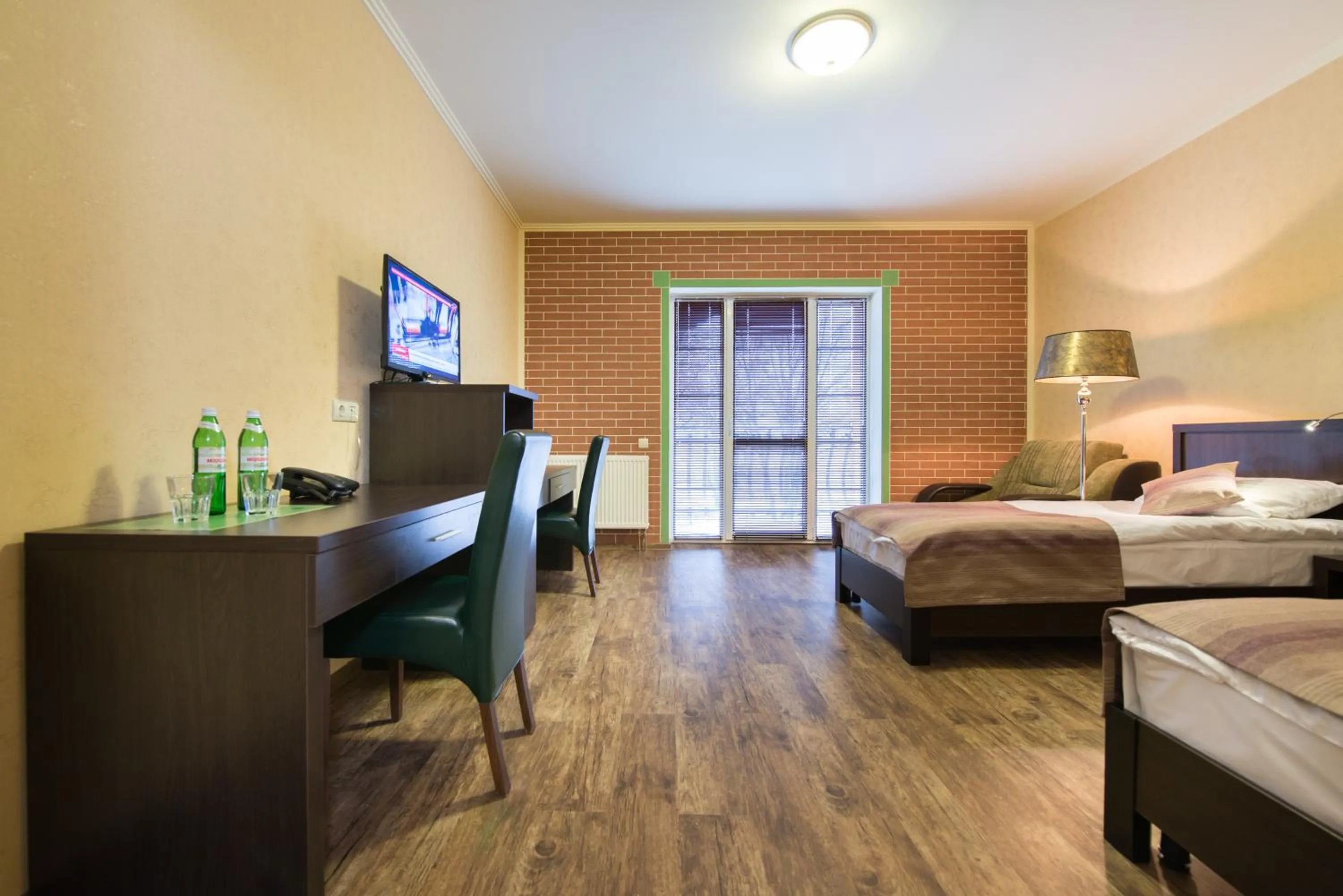 Photo of the whole room, Bed in Green Villa