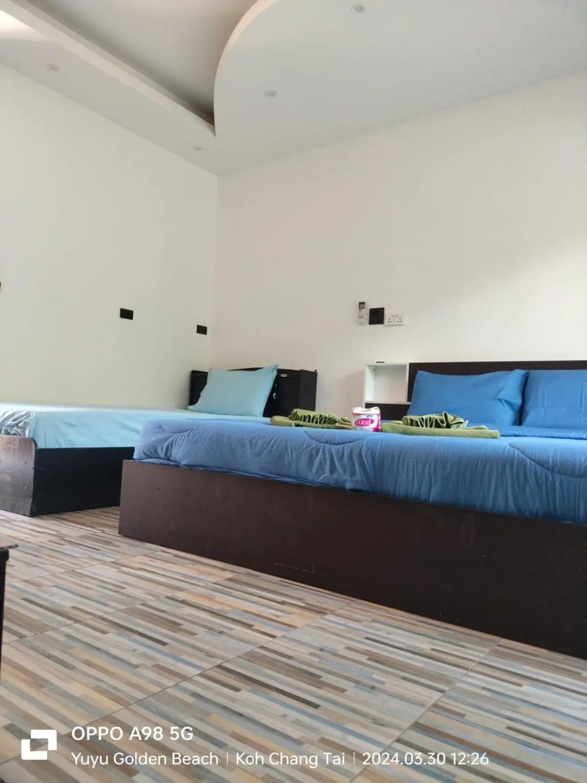 Photo of the whole room, Bed in Yuyu Golden Beach