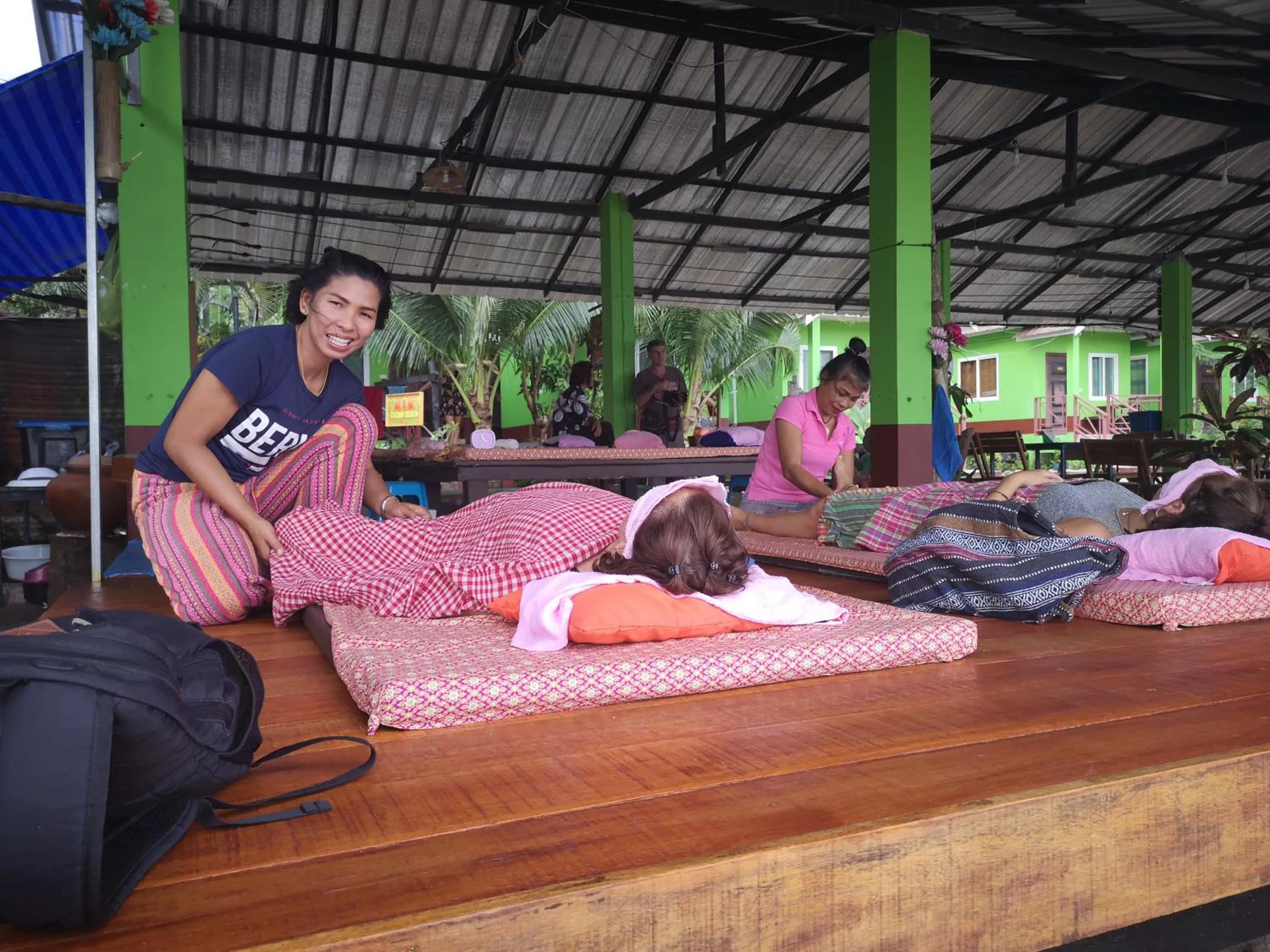 Massage in Yuyu Golden Beach