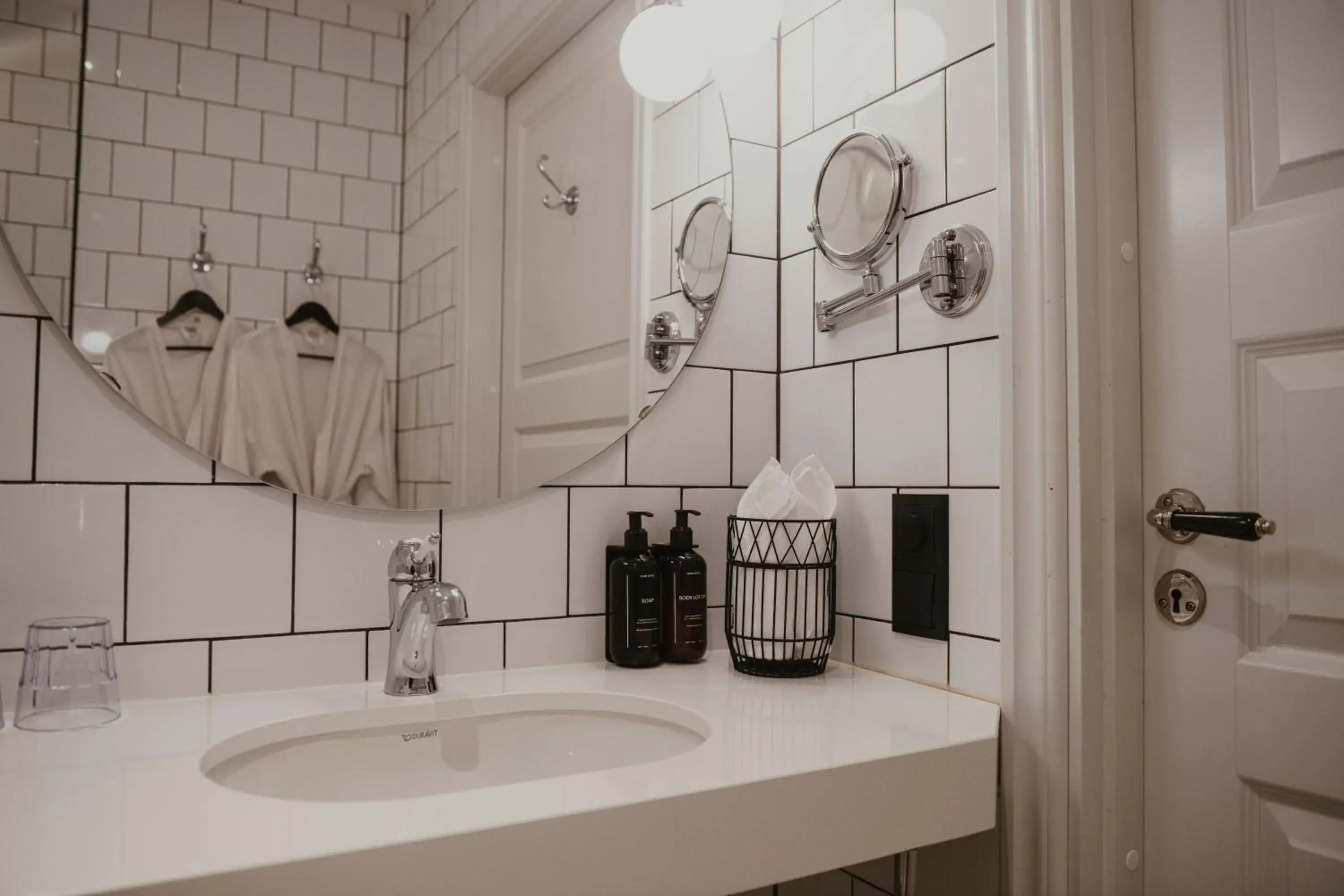 Property building in Home Hotel Borgen Property building in Home Hotel Borgen