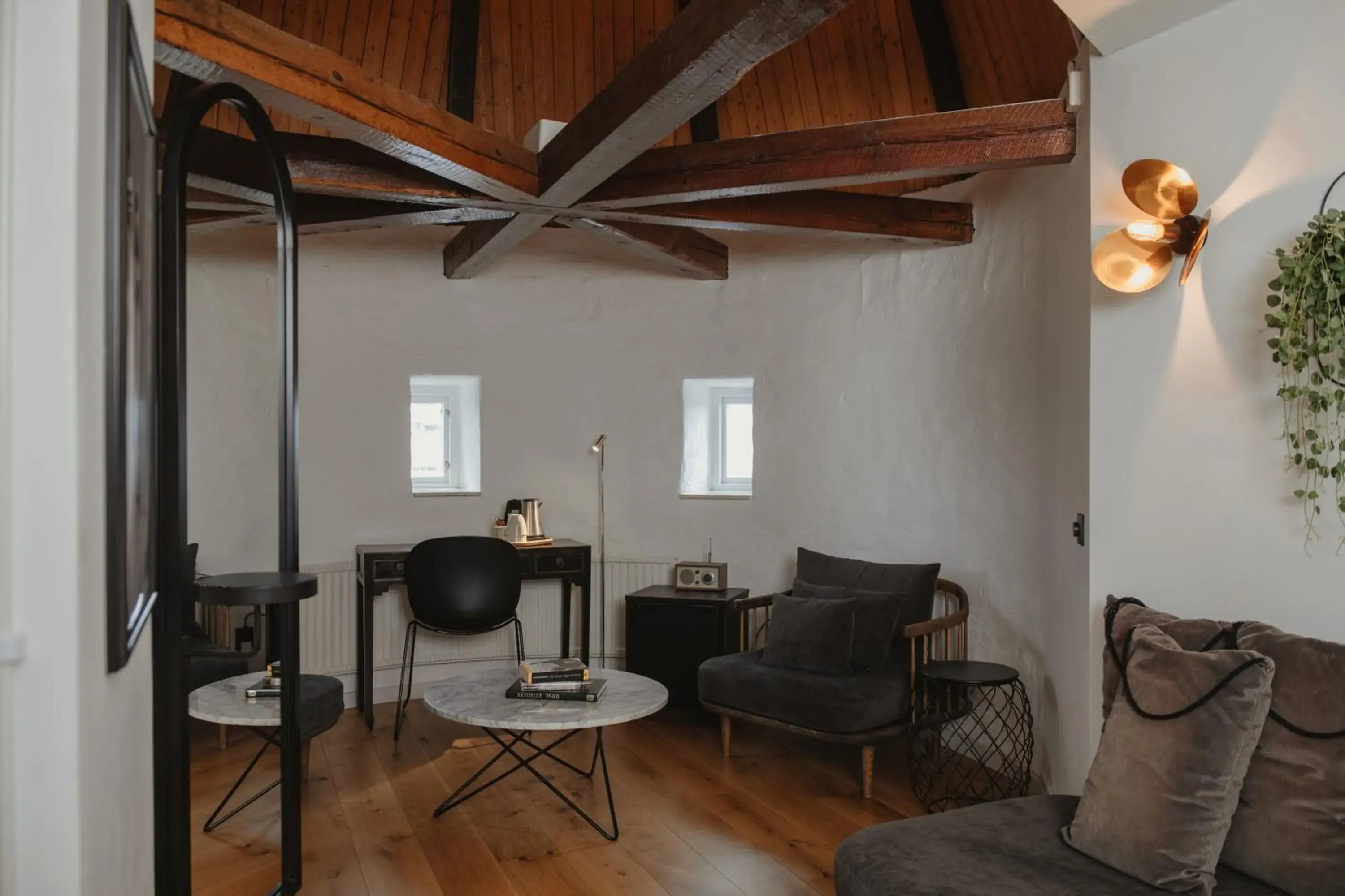 Property building in Home Hotel Borgen Property building in Home Hotel Borgen