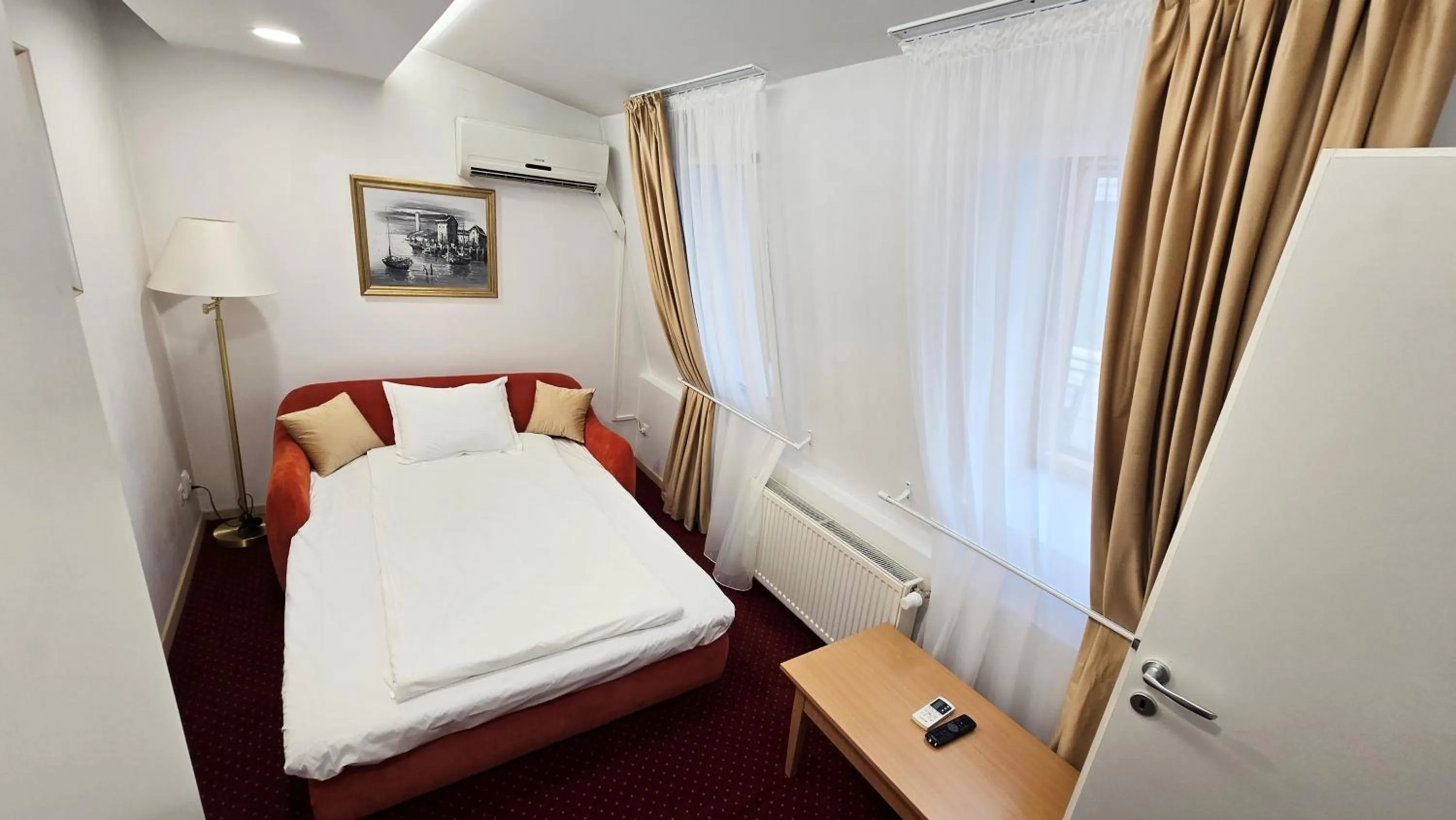 Bed in Bucur Accommodation