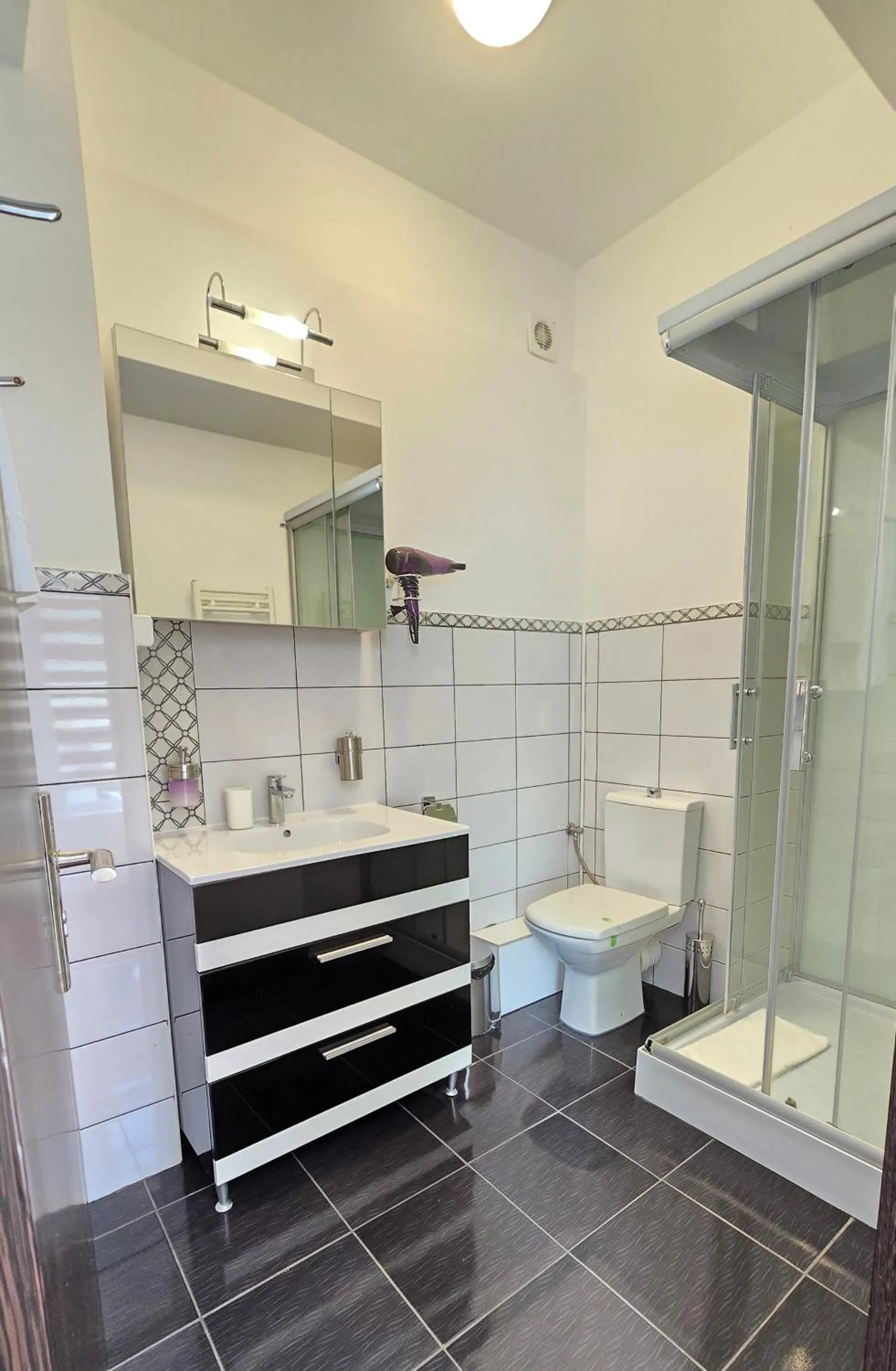 Bathroom in Bucur Accommodation