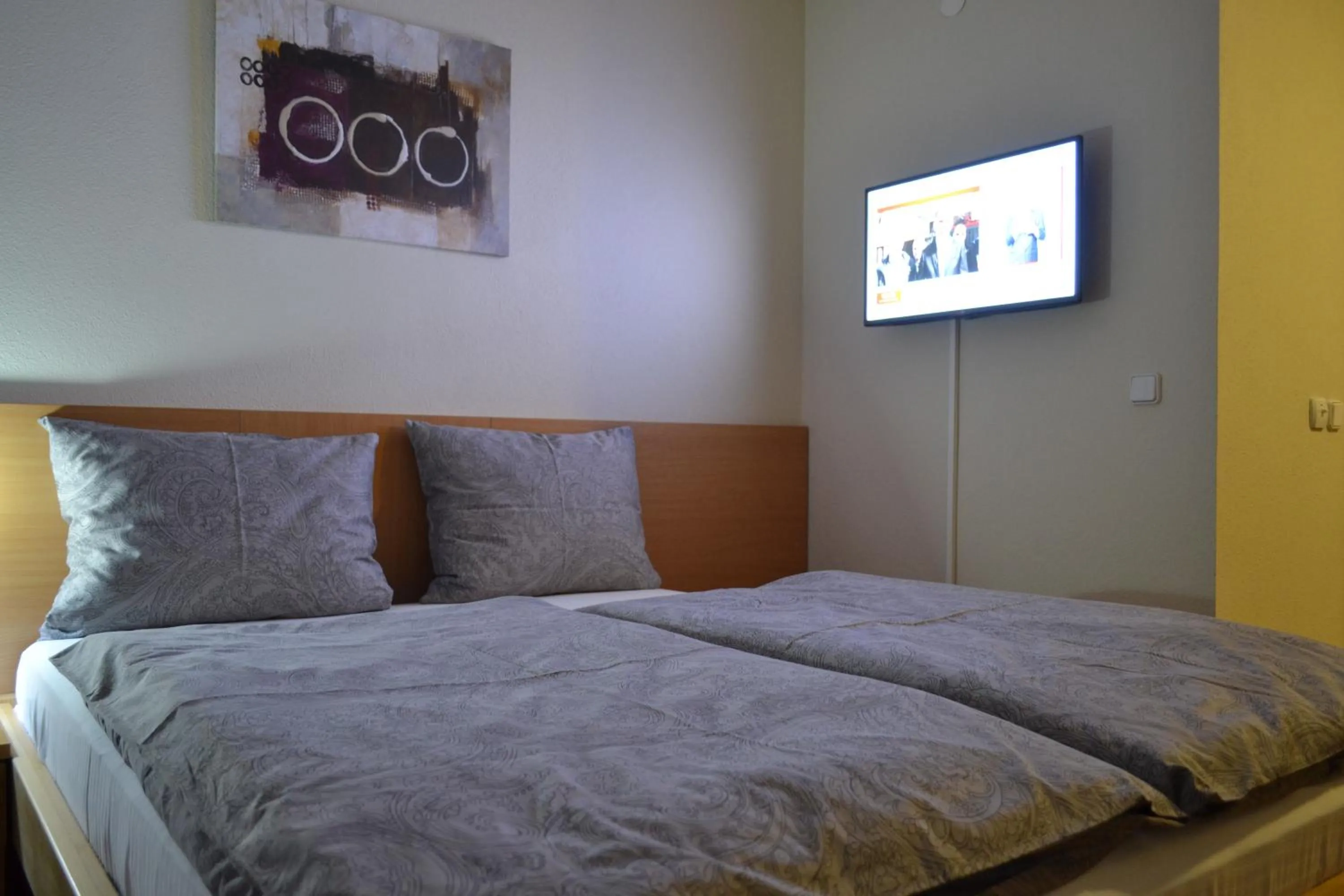 Bed in Tihe Noci Motel