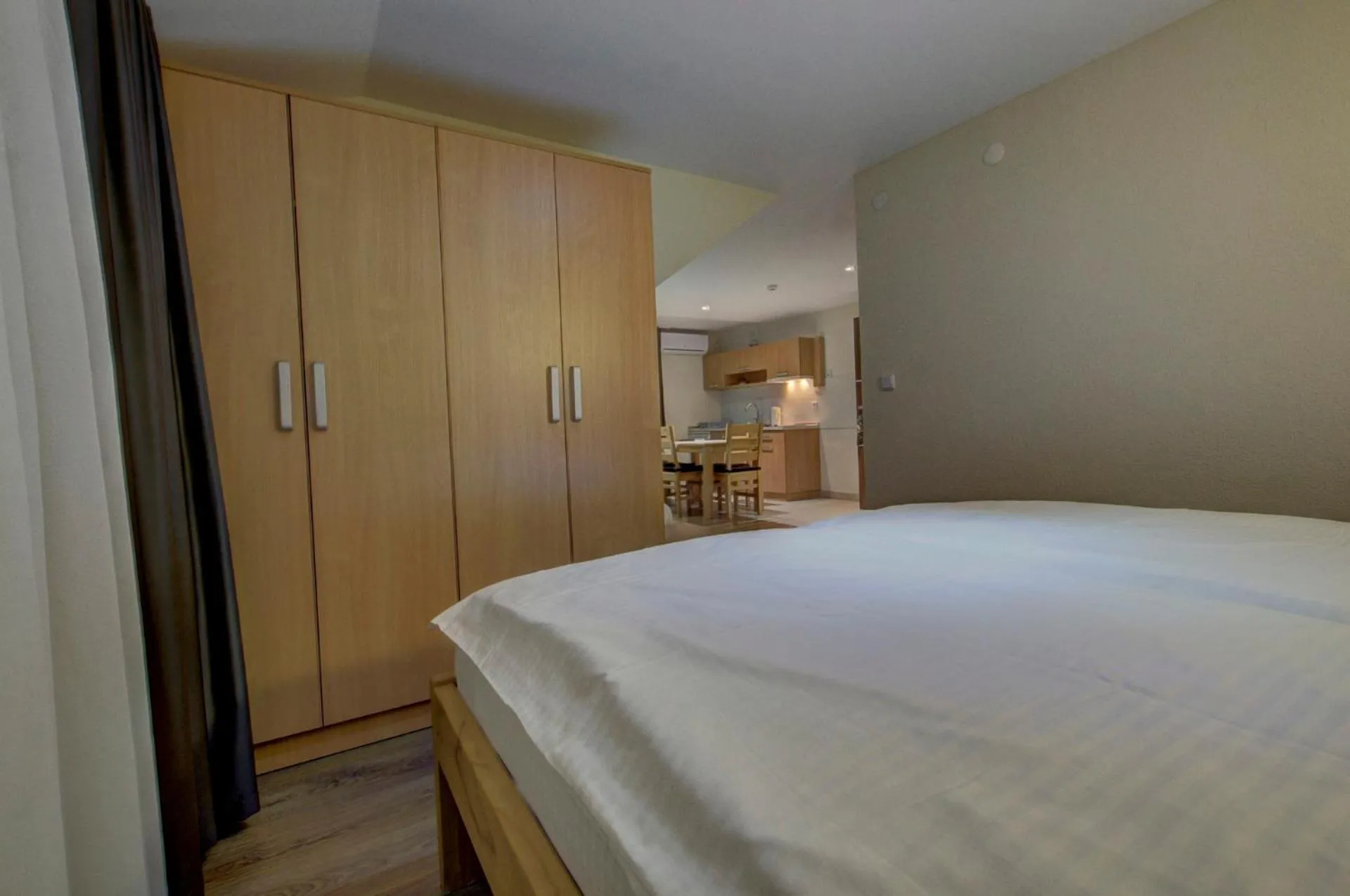 Bed in Tihe Noci Motel