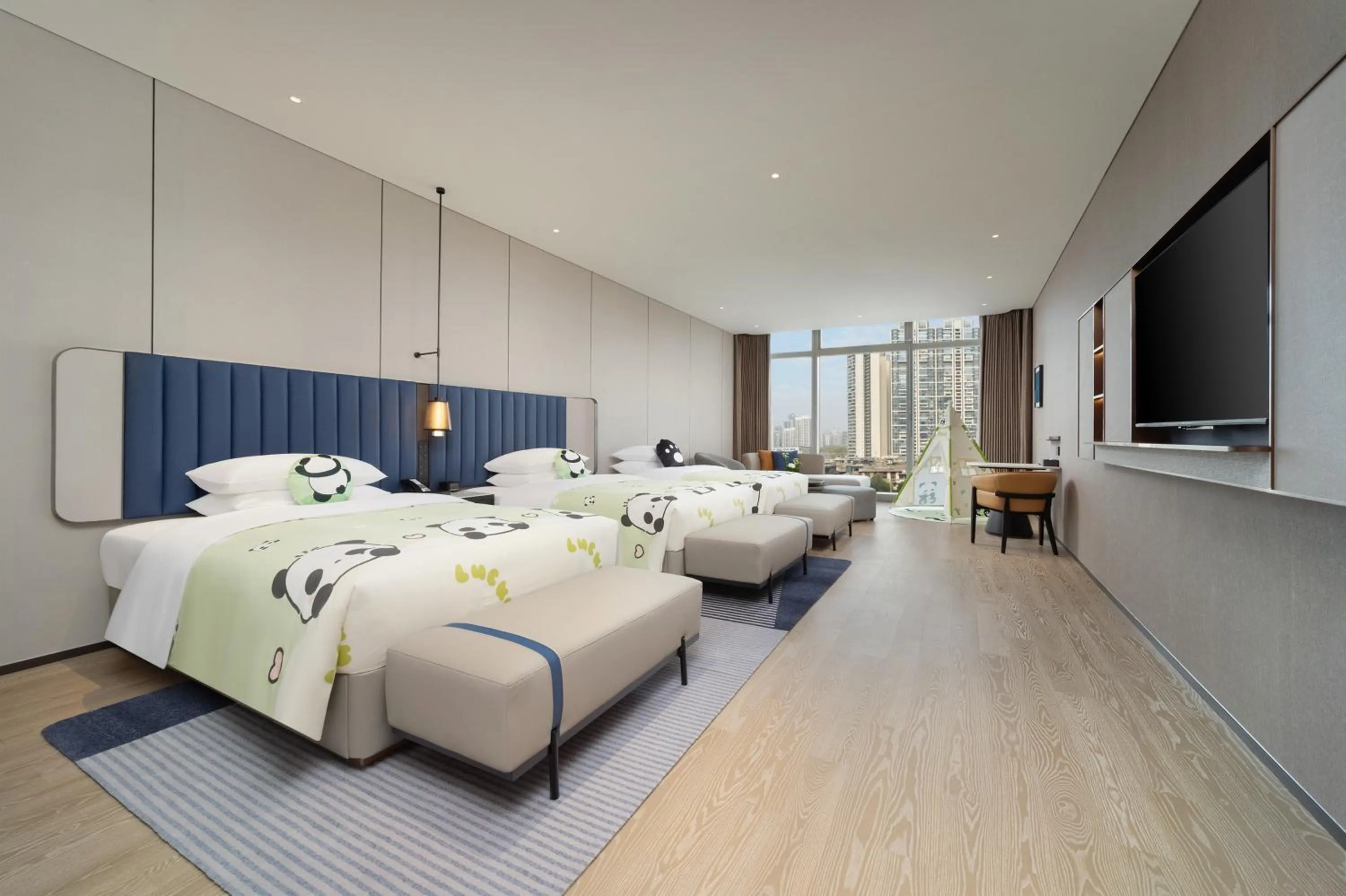 Bed in Novotel Chengdu Lige