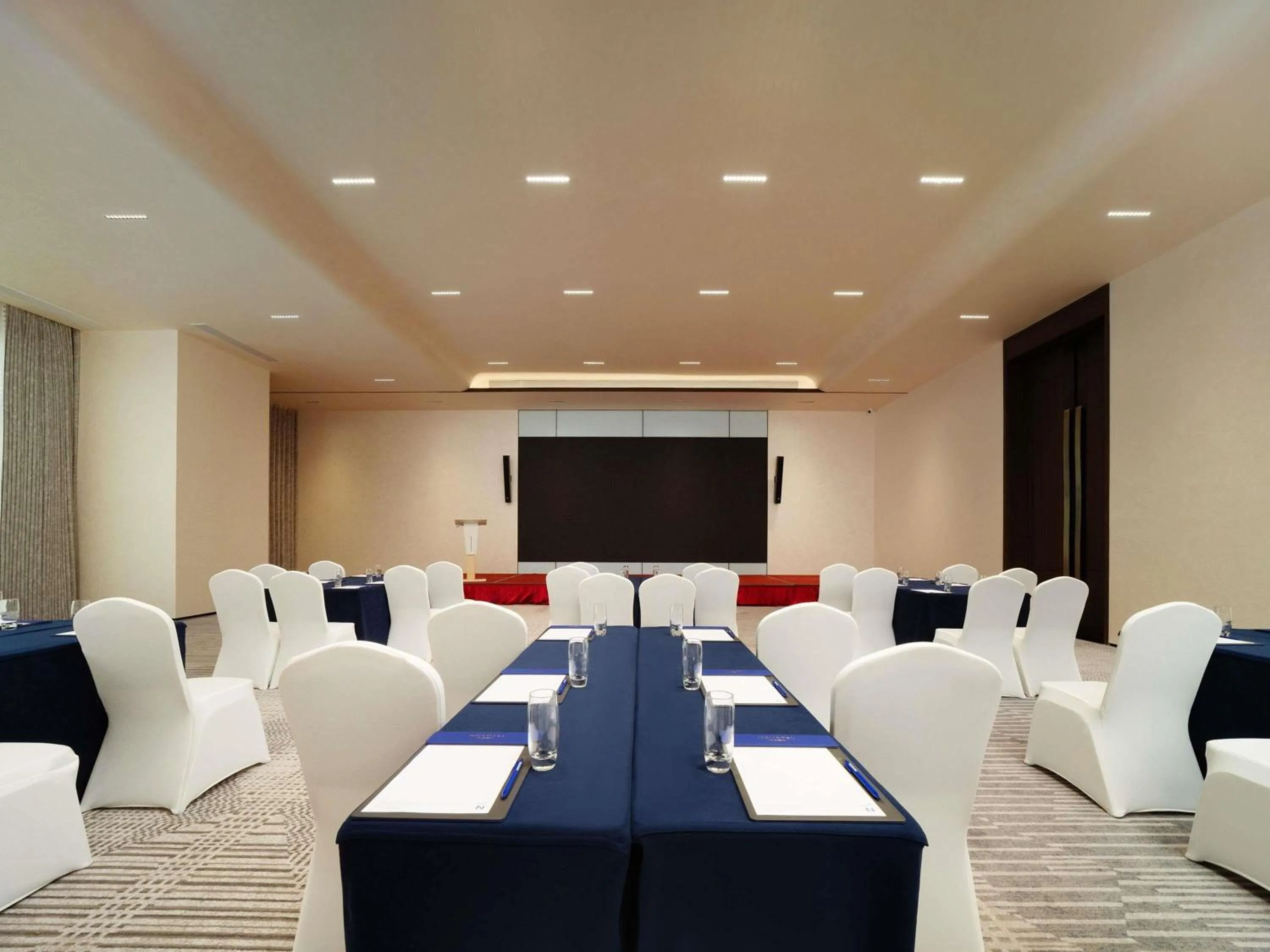 Meeting/conference room in Novotel Chengdu Lige