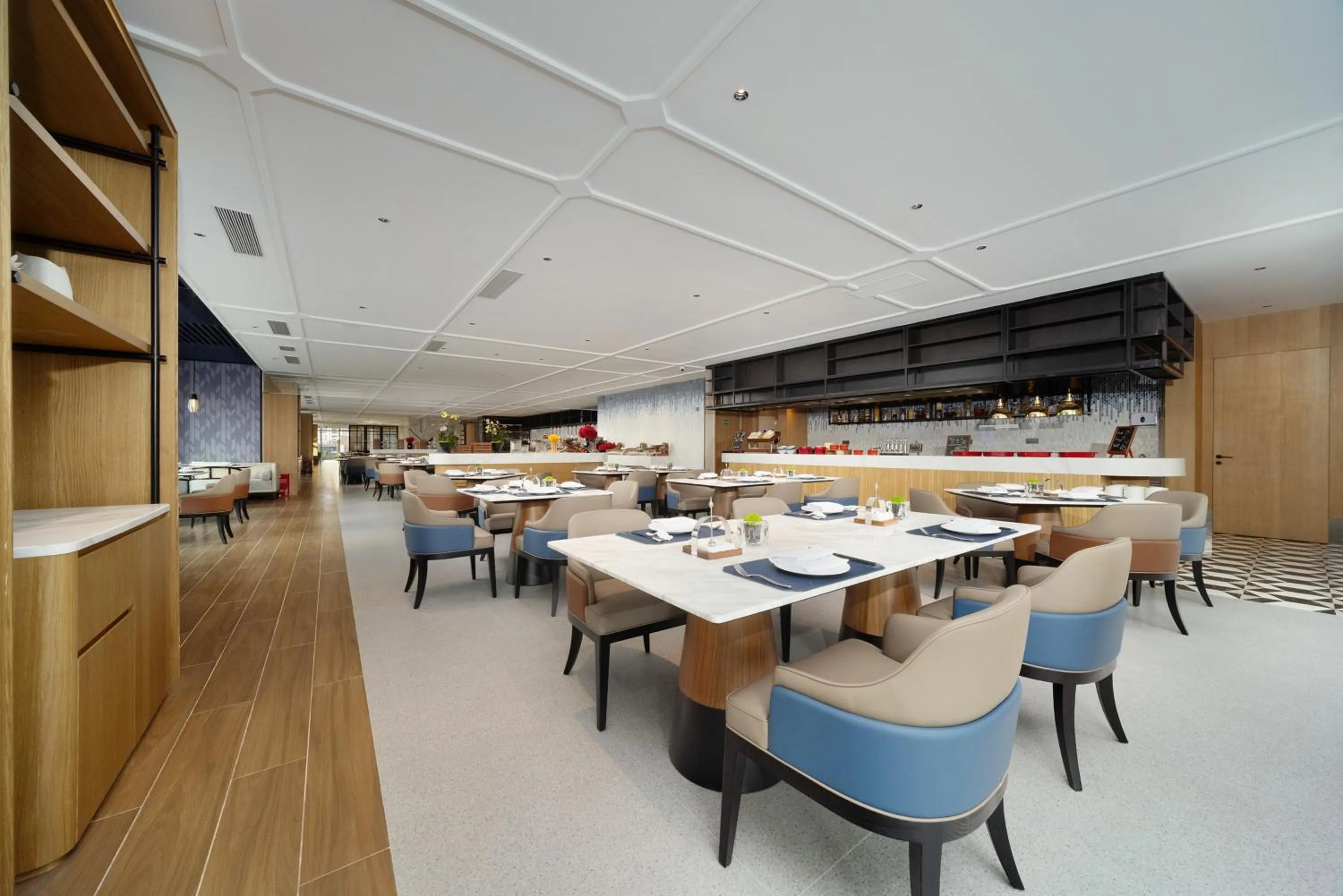Restaurant/places to eat in Novotel Chengdu Lige