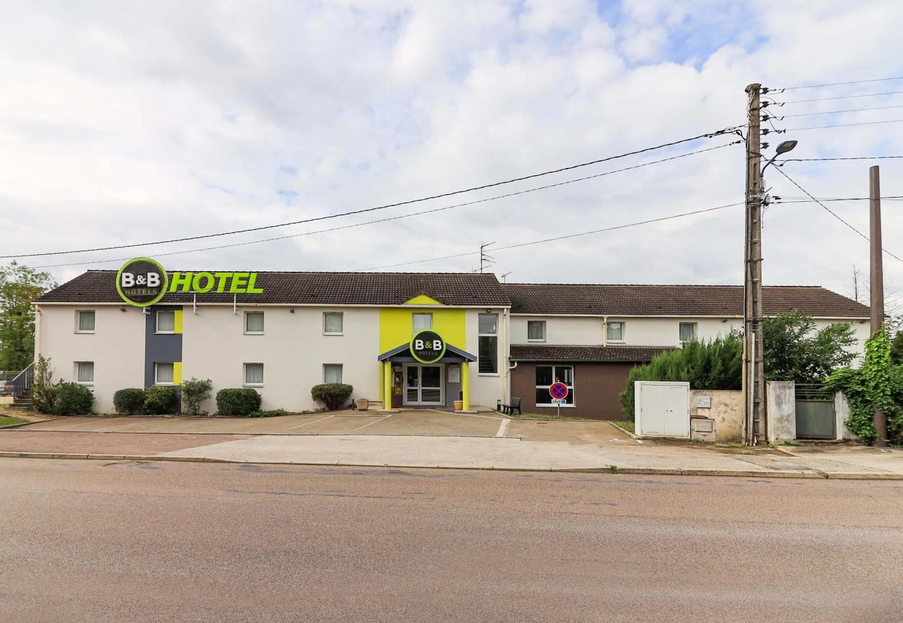 Property building in B&B HOTEL Chalon-Sur-Saone Sud