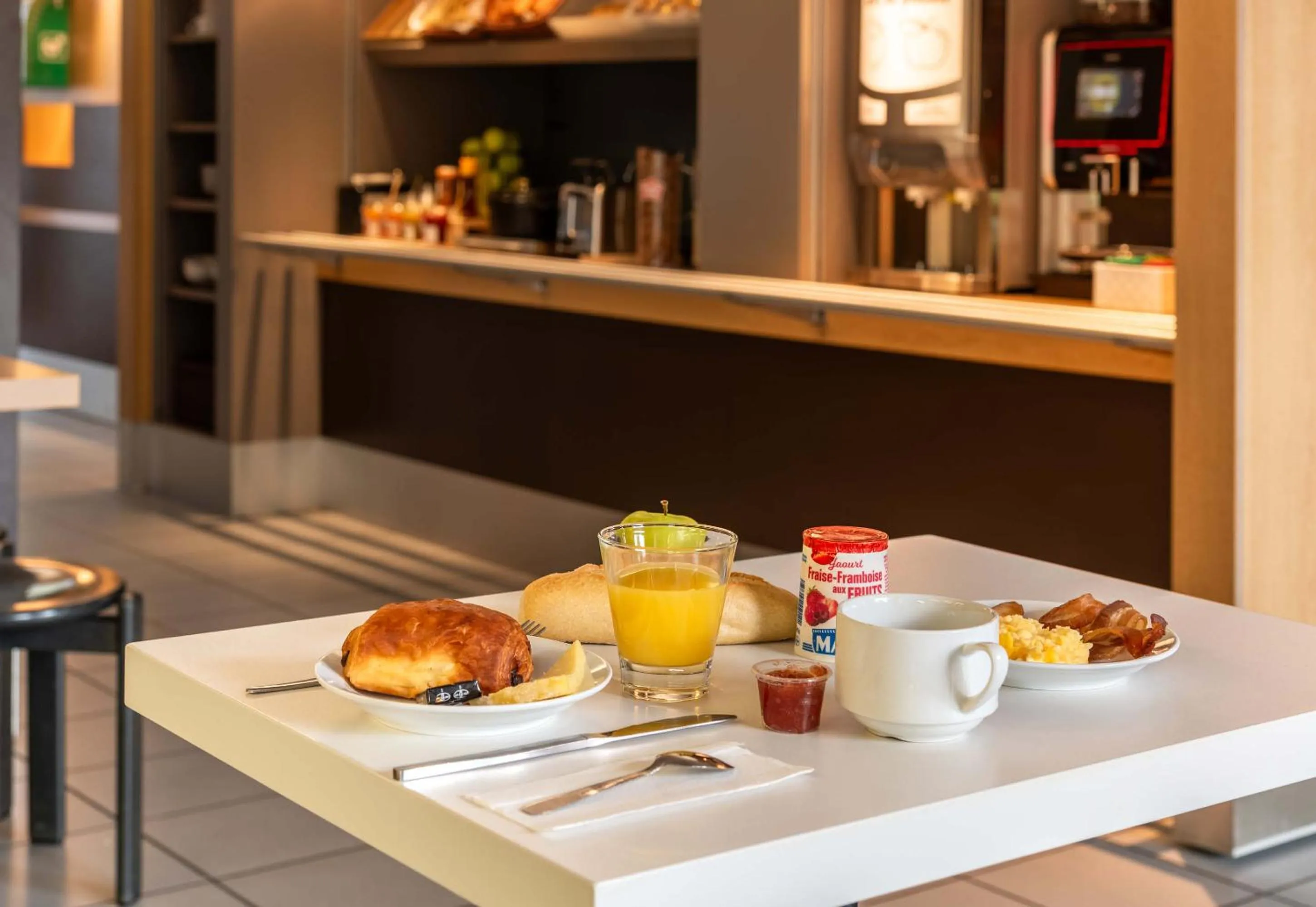 Breakfast in B&B HOTEL Montpellier 2