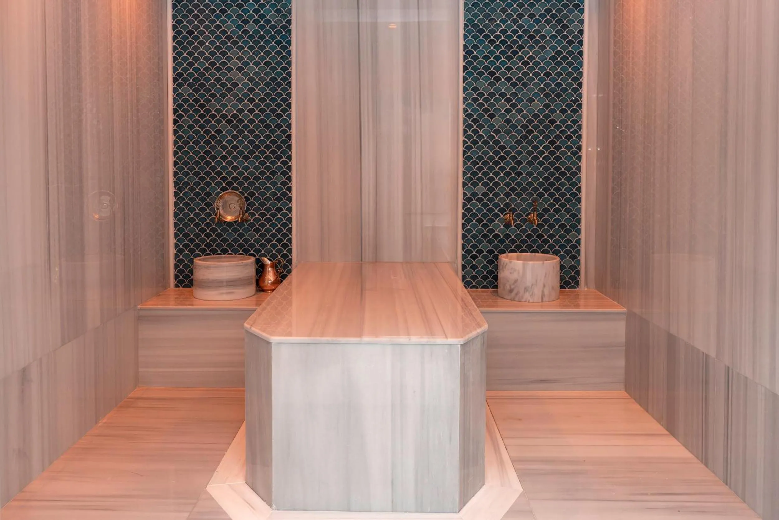 Public Bath in The Marni Hotel - Adults Only 12 Plus