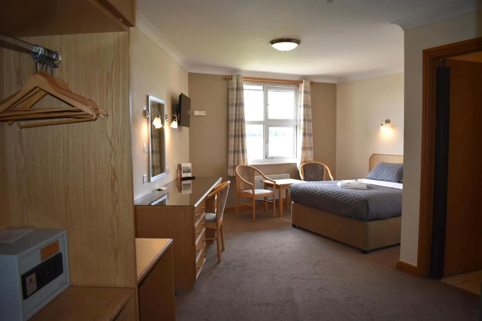Bedroom, Bed in The Little Haven Hotel On The Beach